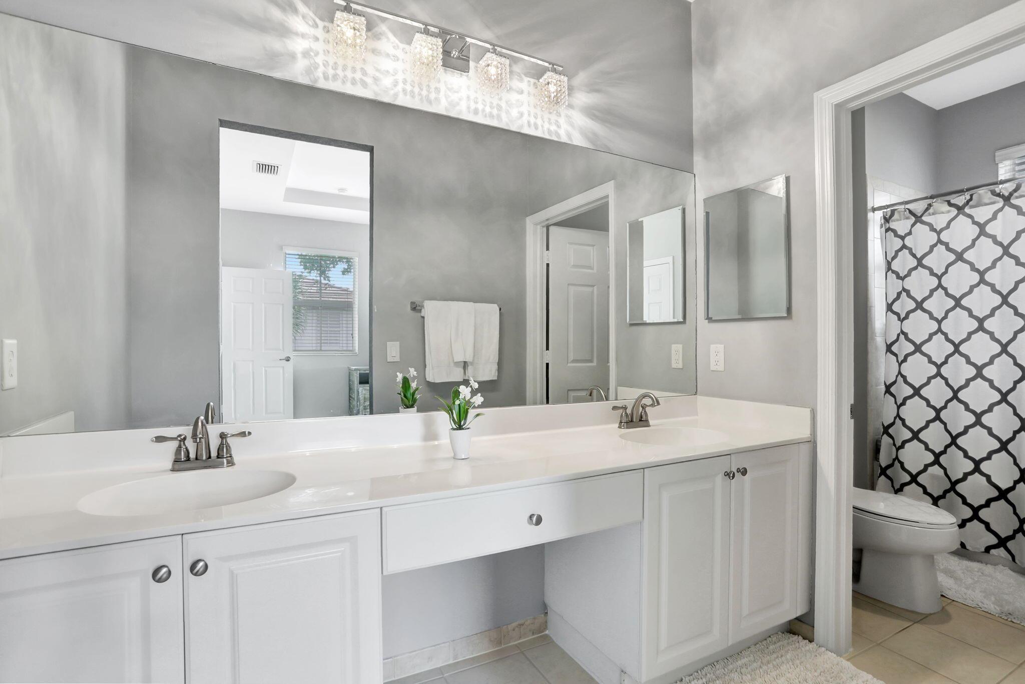 4720 Mimosa Place 904