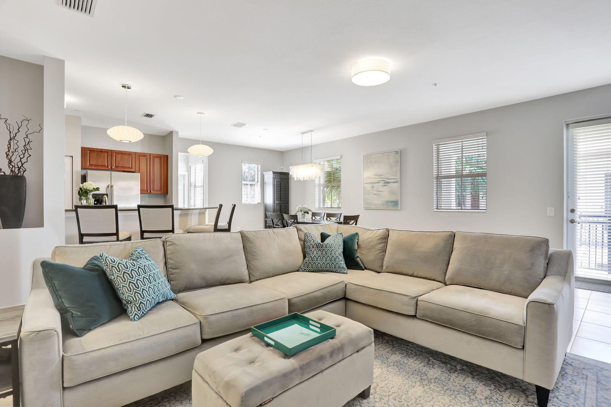 4720 Mimosa Place 904