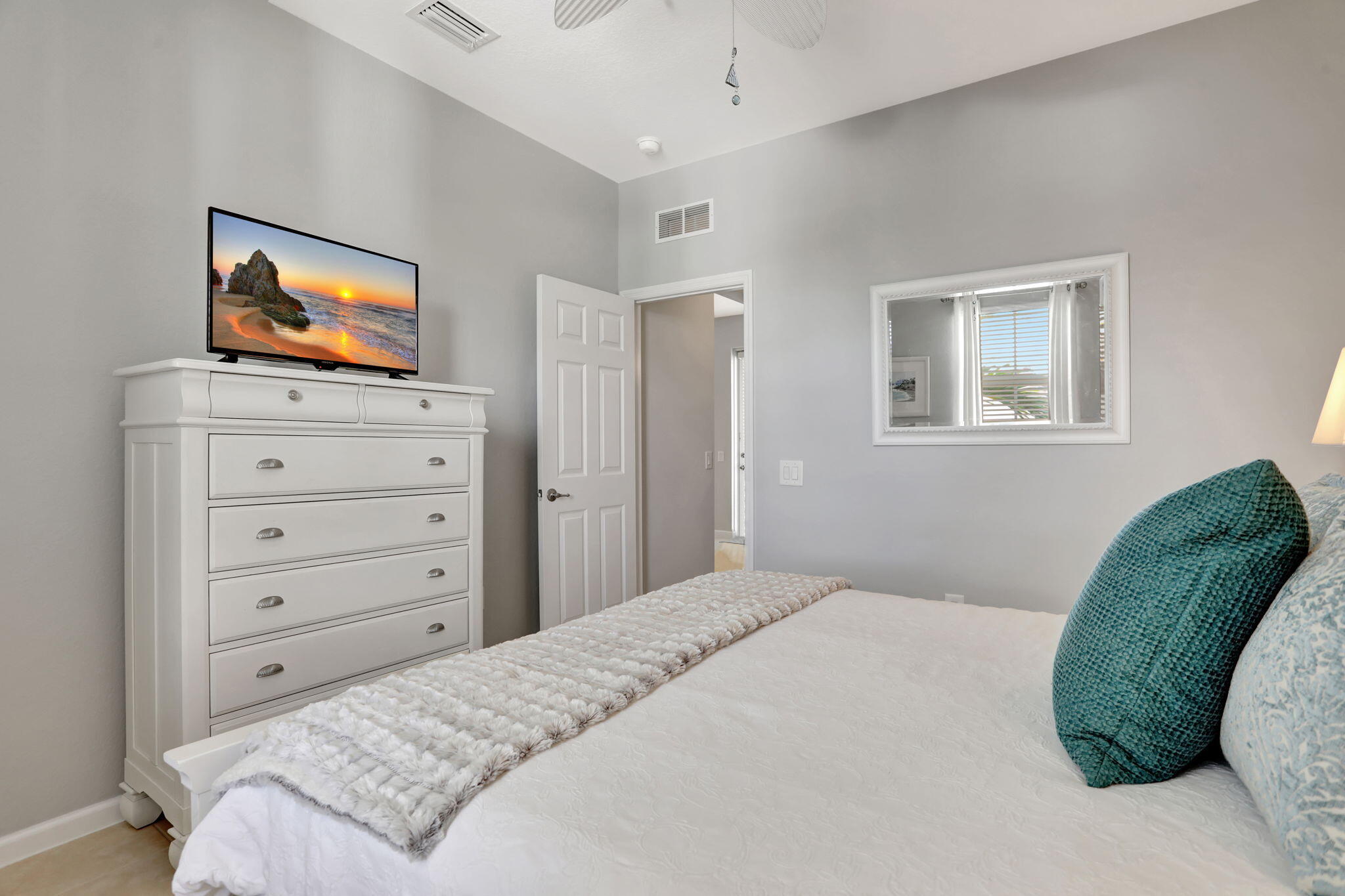 4720 Mimosa Place 904
