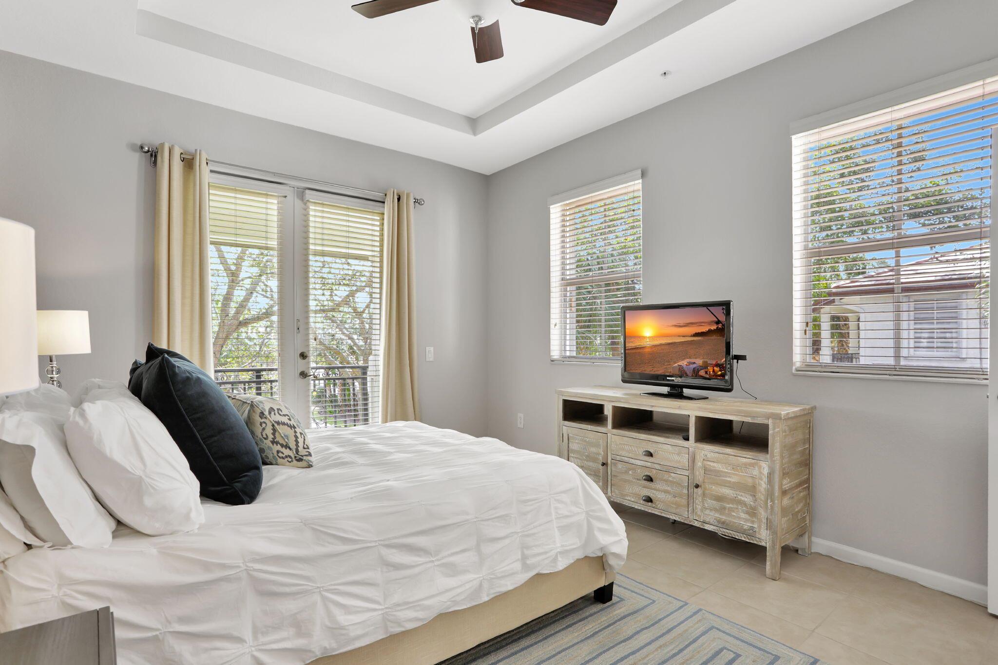 4720 Mimosa Place 904