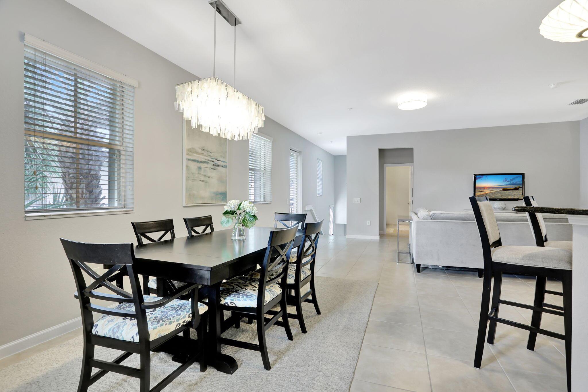 4720 Mimosa Place 904