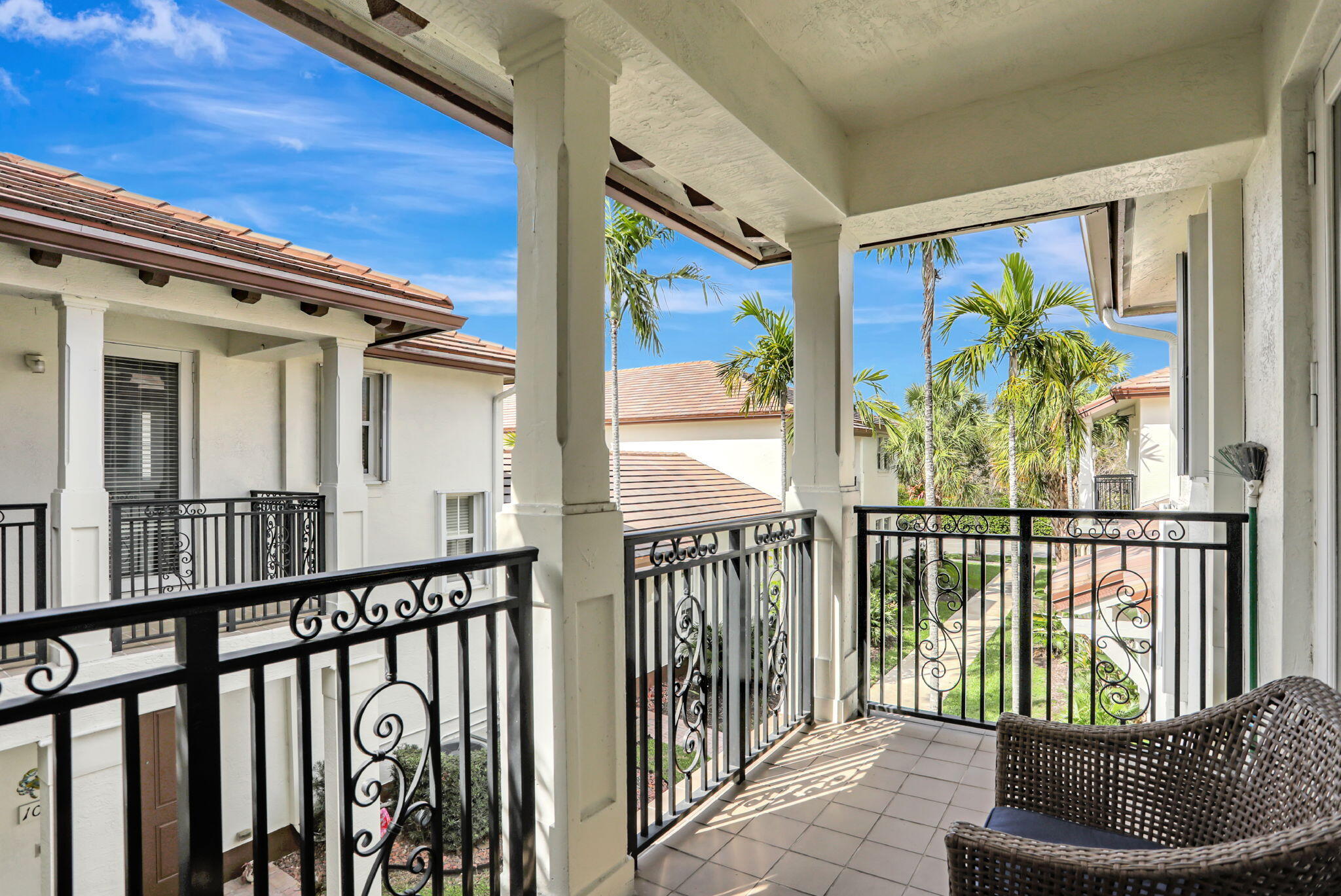 4720 Mimosa Place 904