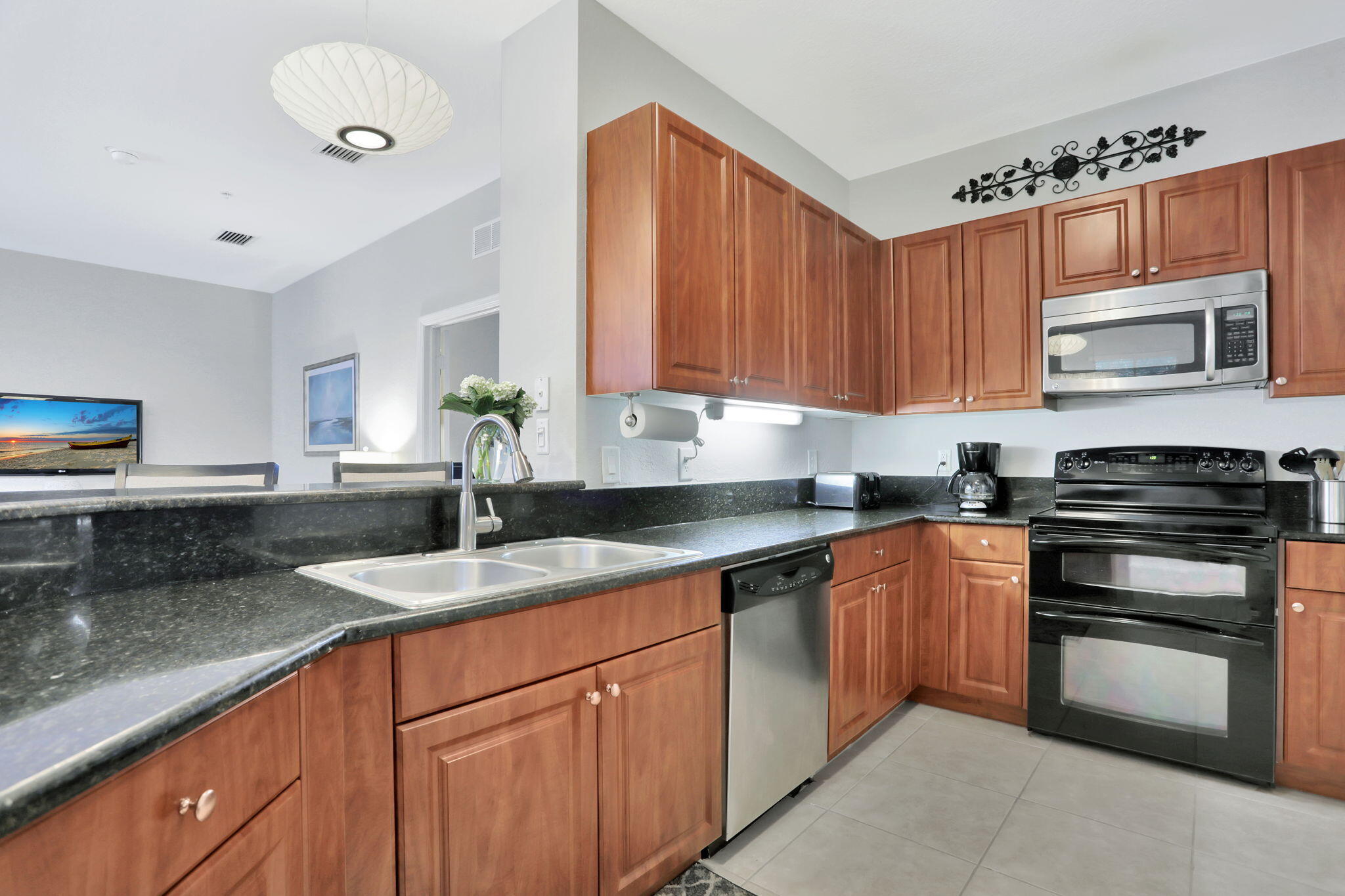 4720 Mimosa Place 904