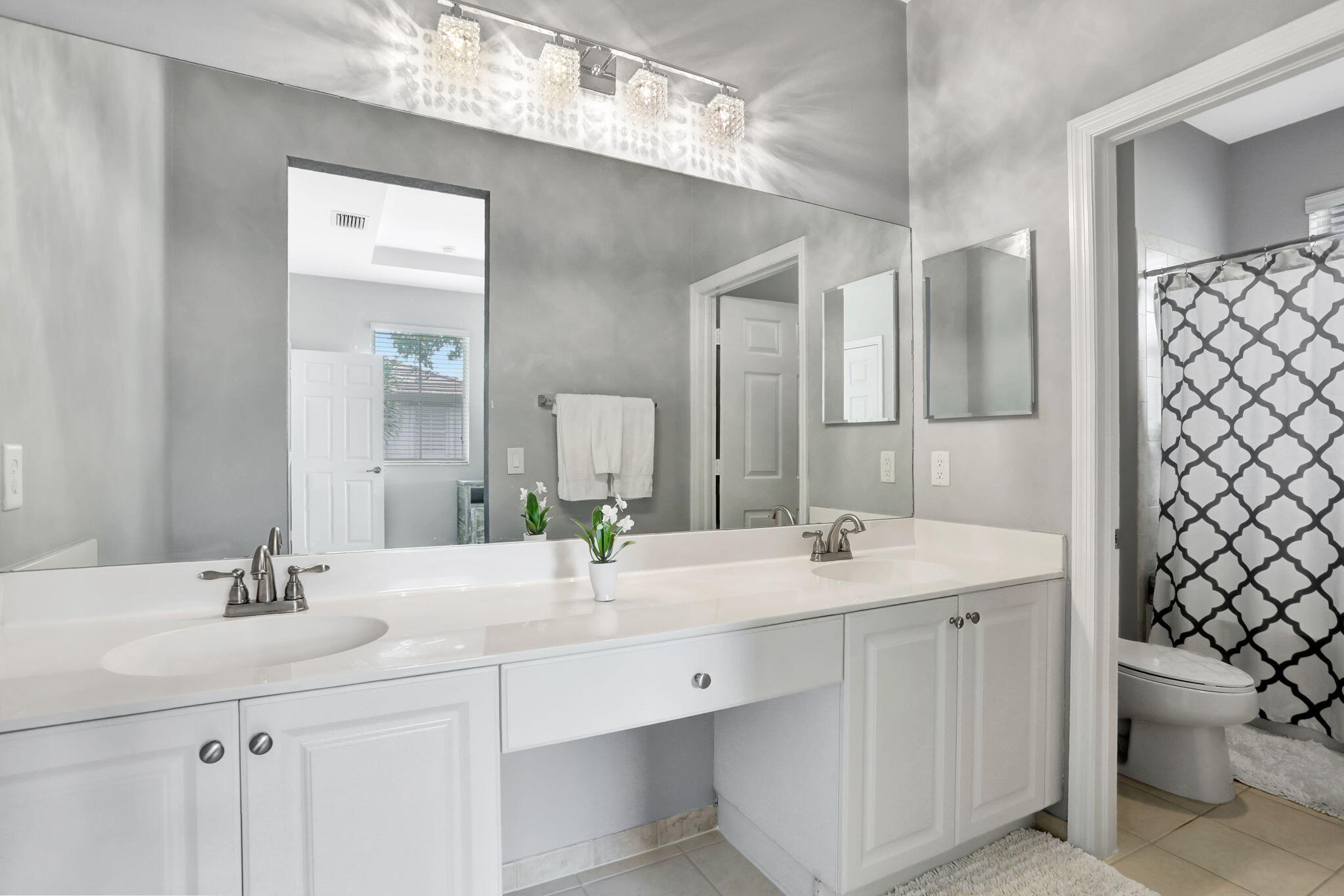 4720 Mimosa Place 904