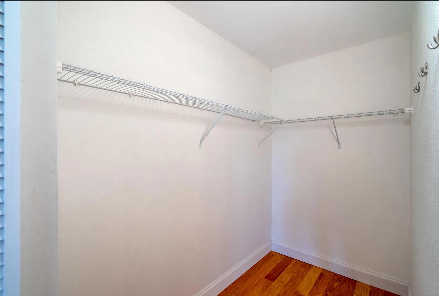 253 Tuscany E