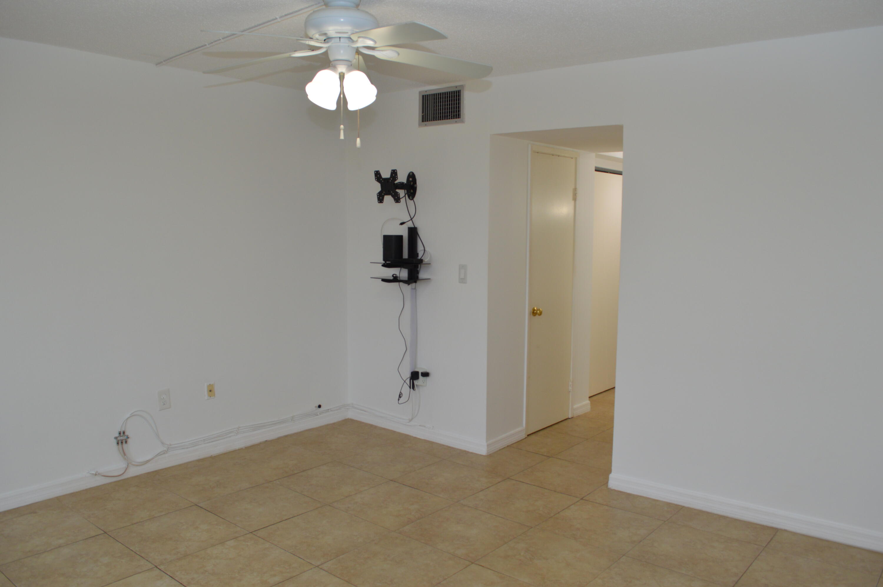 1690 NE 191 Street 409-1