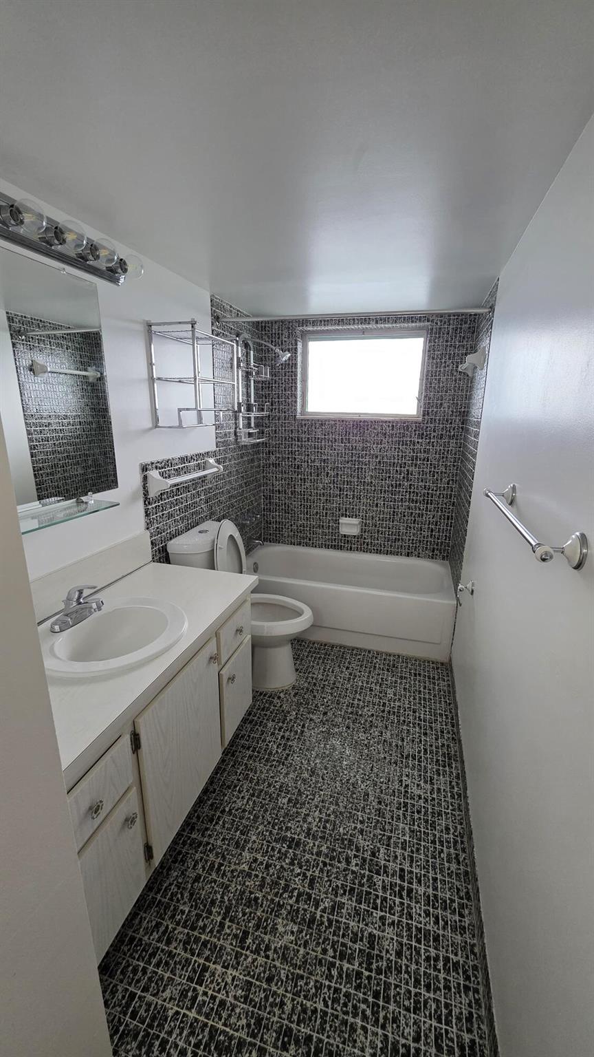 1690 NE 191 Street 409-1