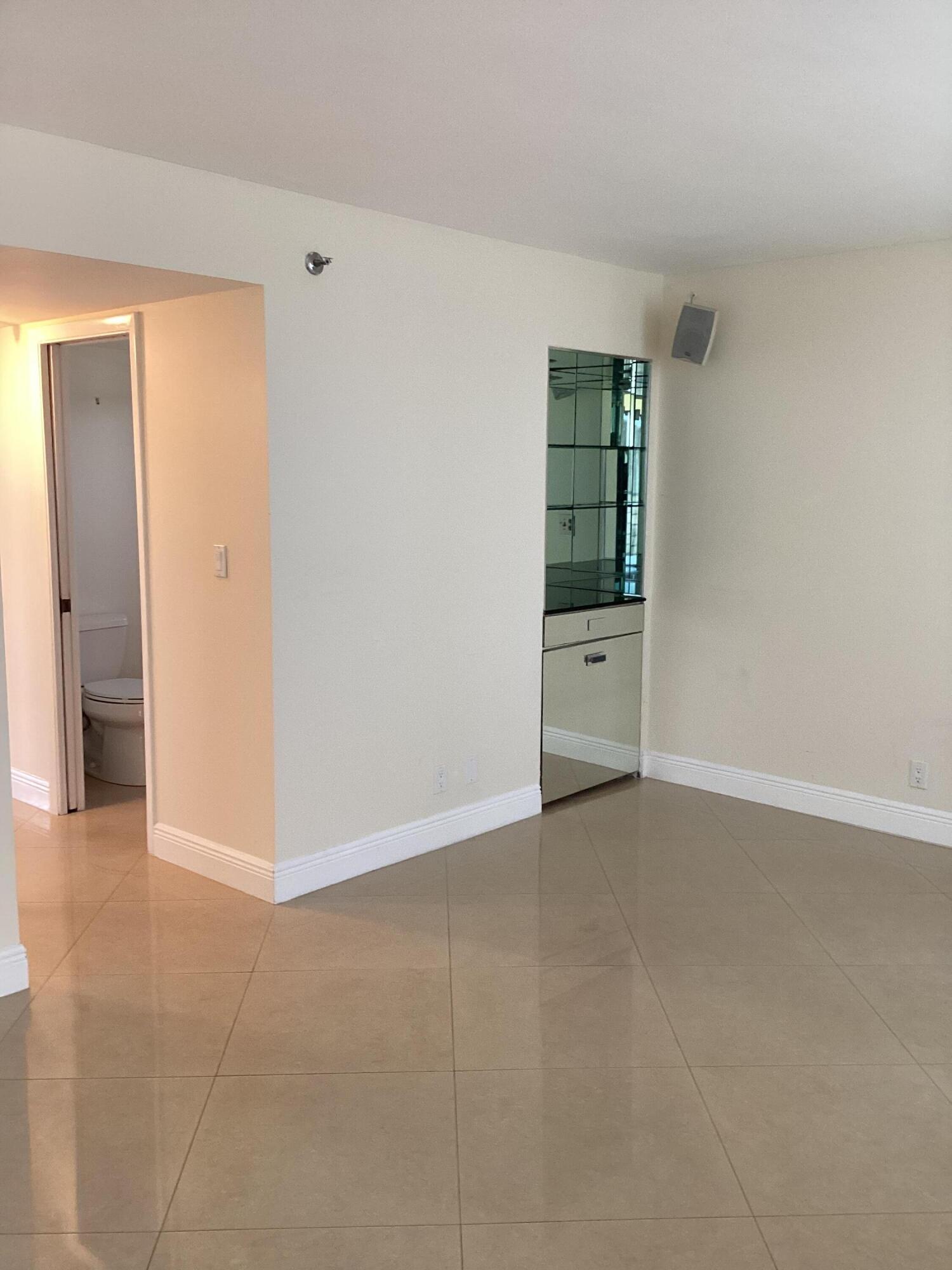 5340 NW 2nd Avenue Ph- 20