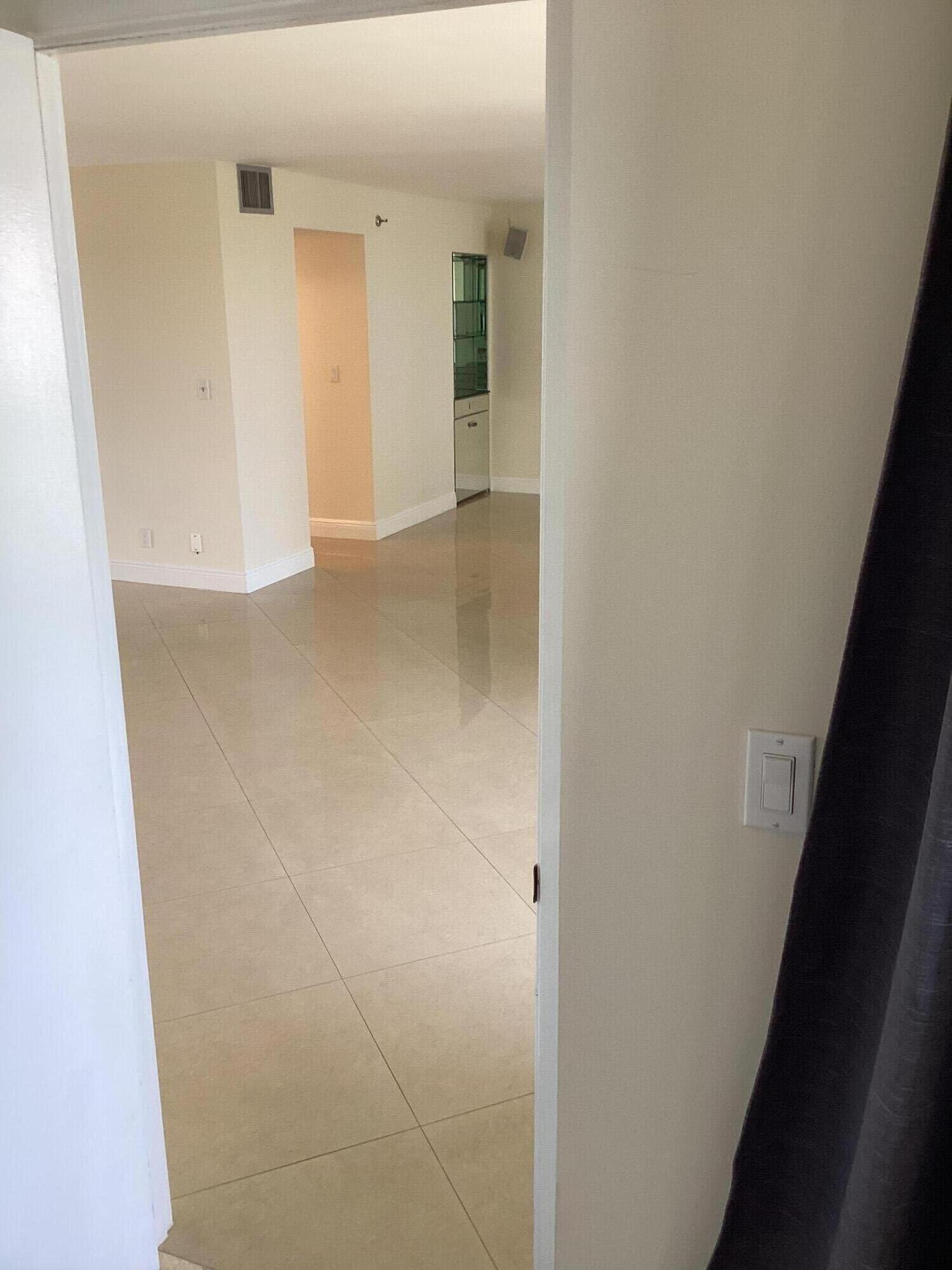 5340 NW 2nd Avenue Ph- 20