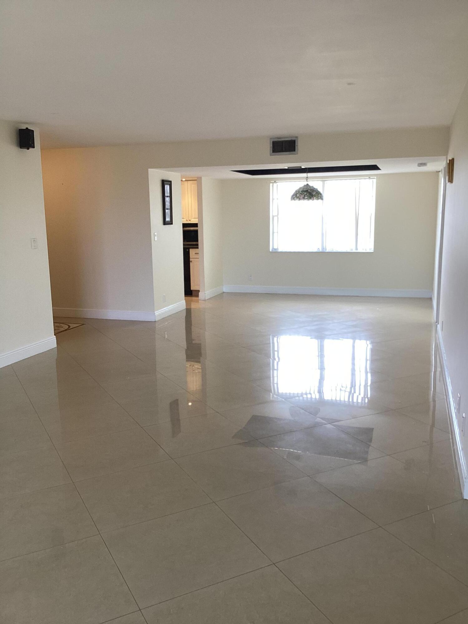 5340 NW 2nd Avenue Ph- 20