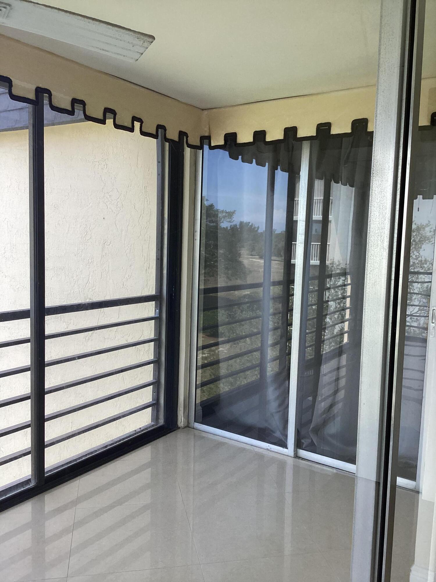 5340 NW 2nd Avenue Ph- 20