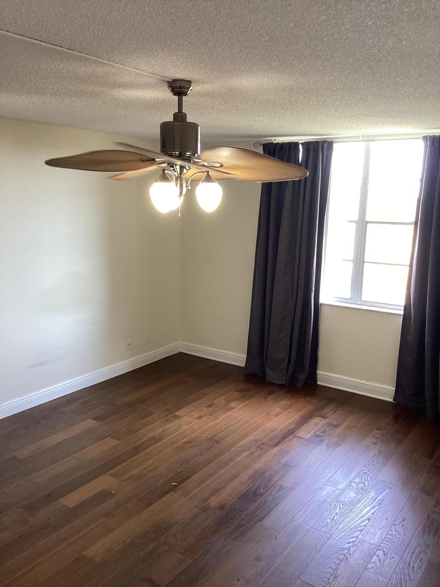 5340 NW 2nd Avenue Ph- 20