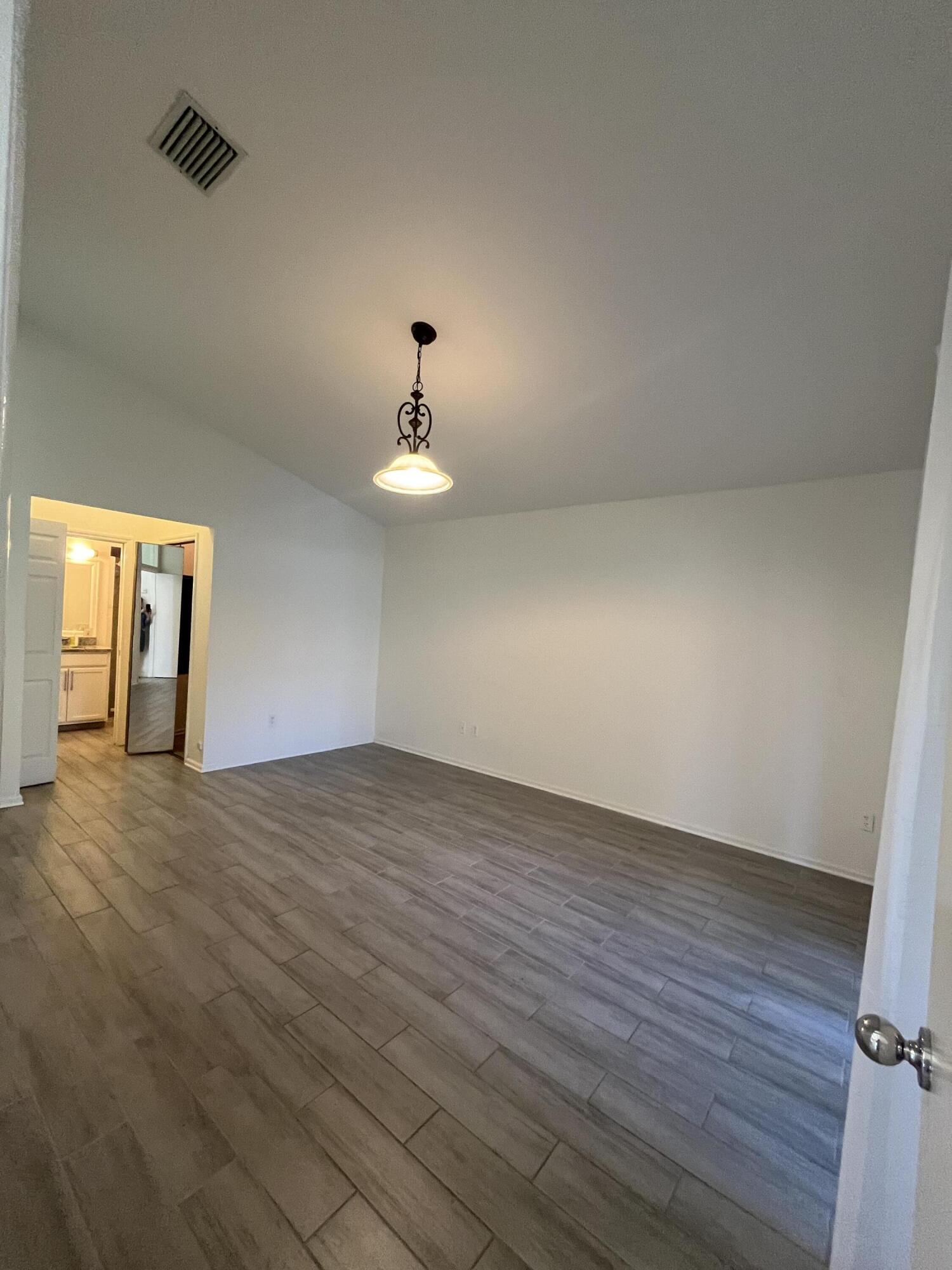 10410 Islander Drive