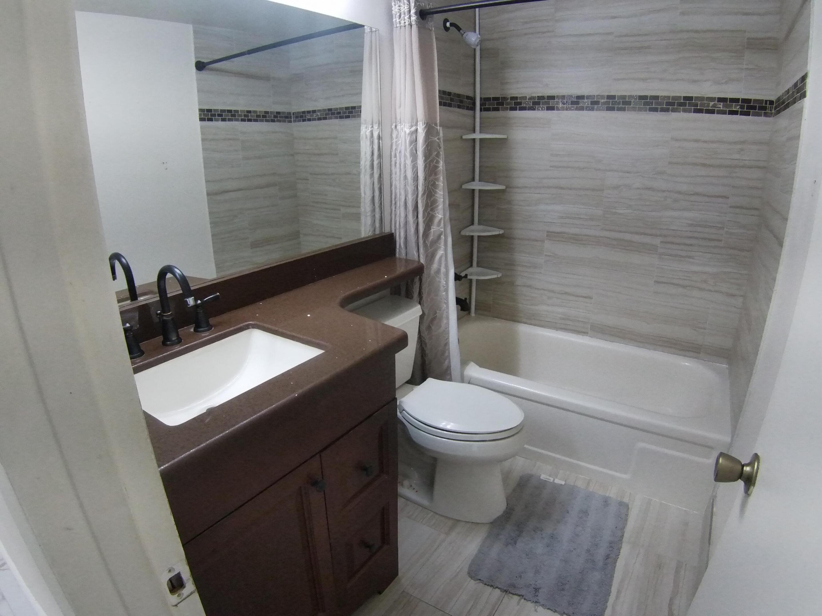 246 Mansfield F
