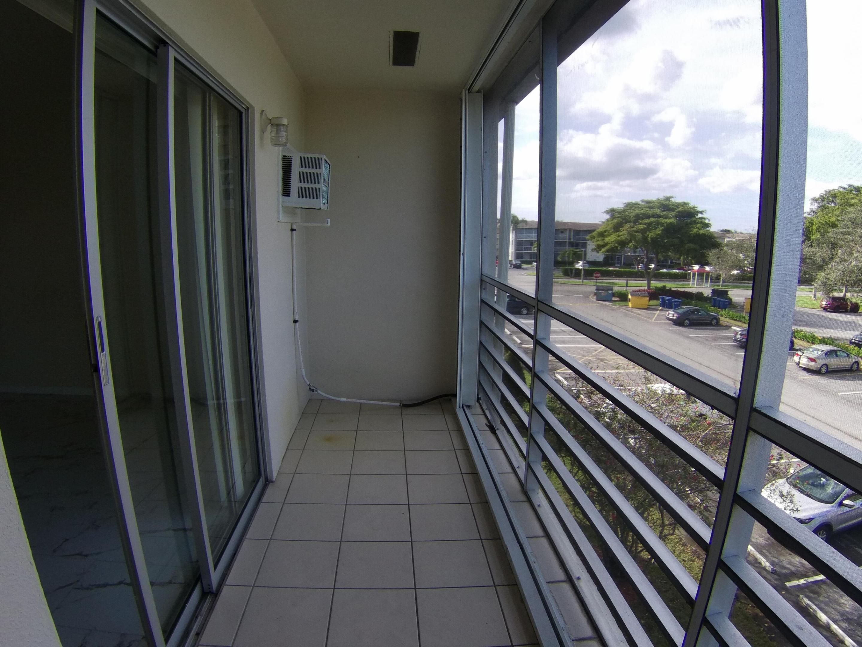 246 Mansfield F