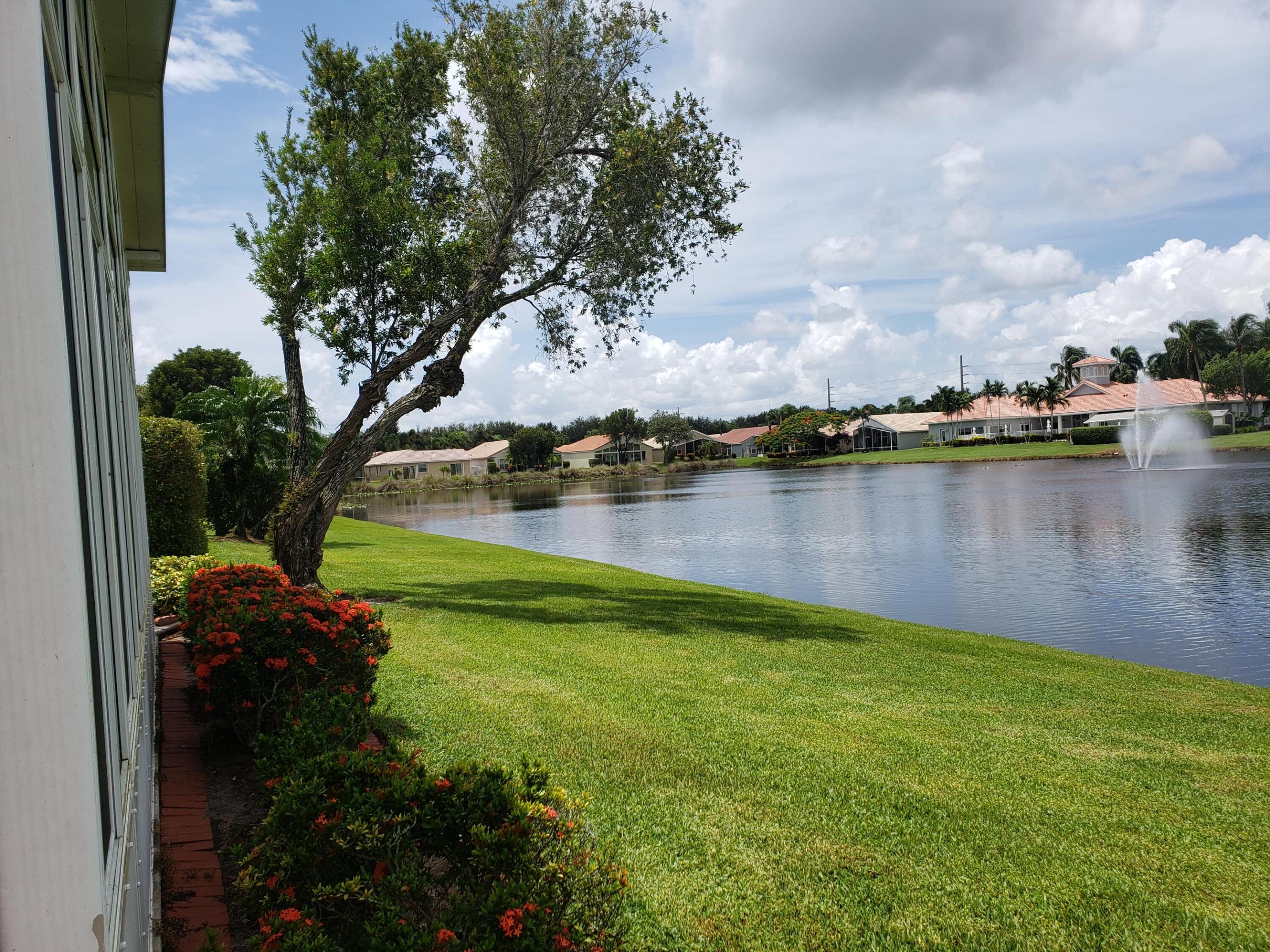 10402 Utopia Circle E