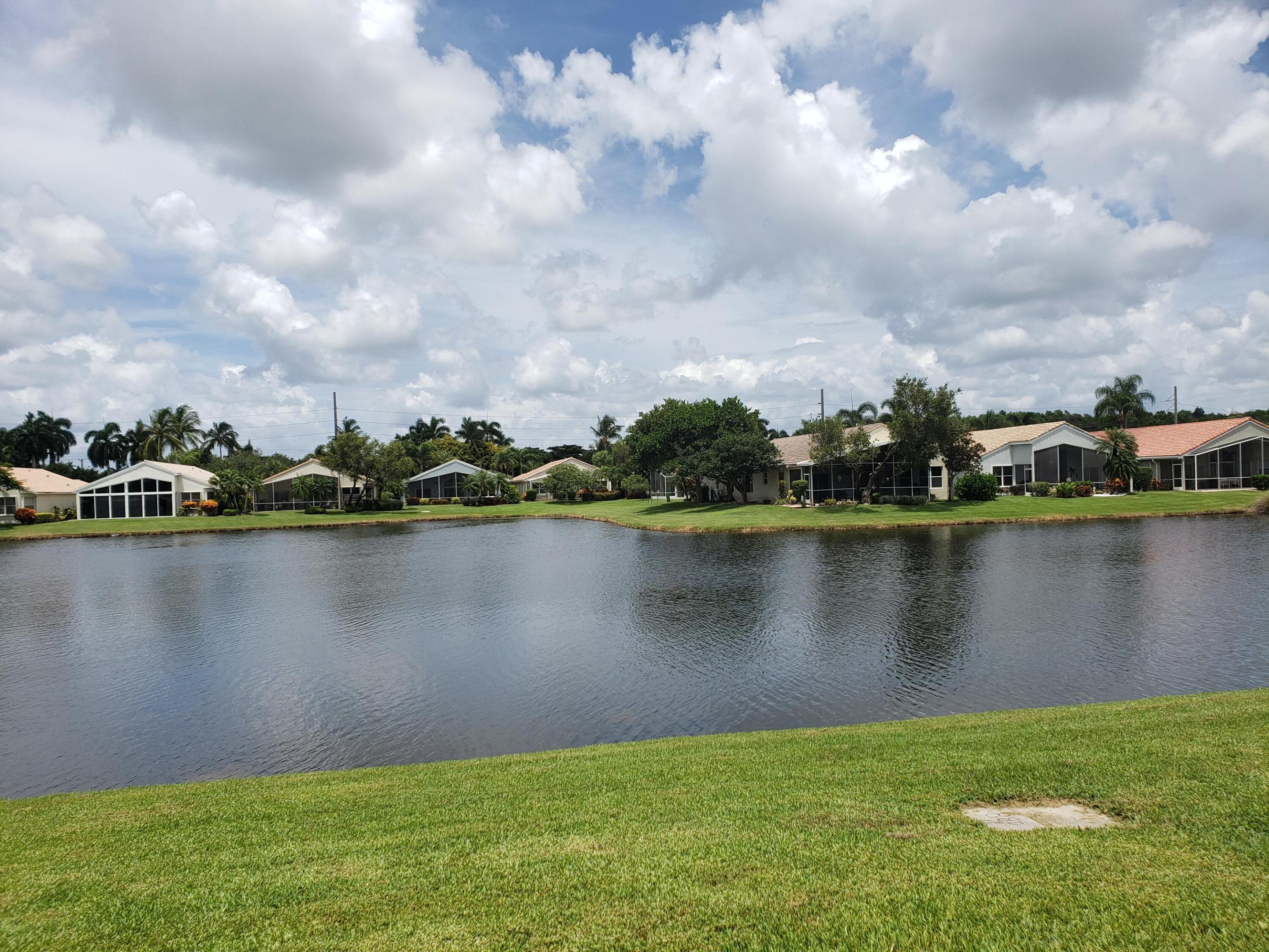 10402 Utopia Circle E