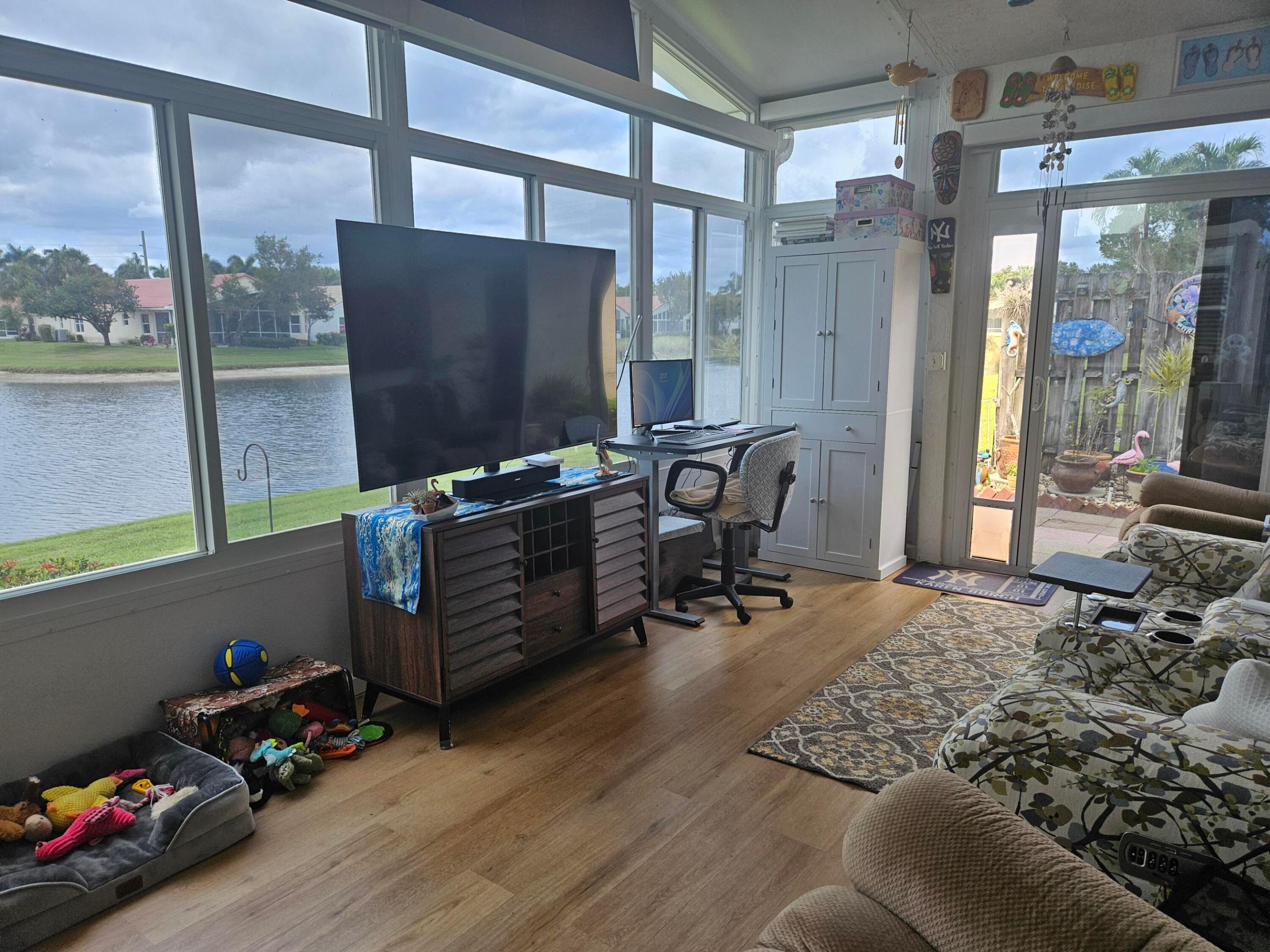 10402 Utopia Circle E