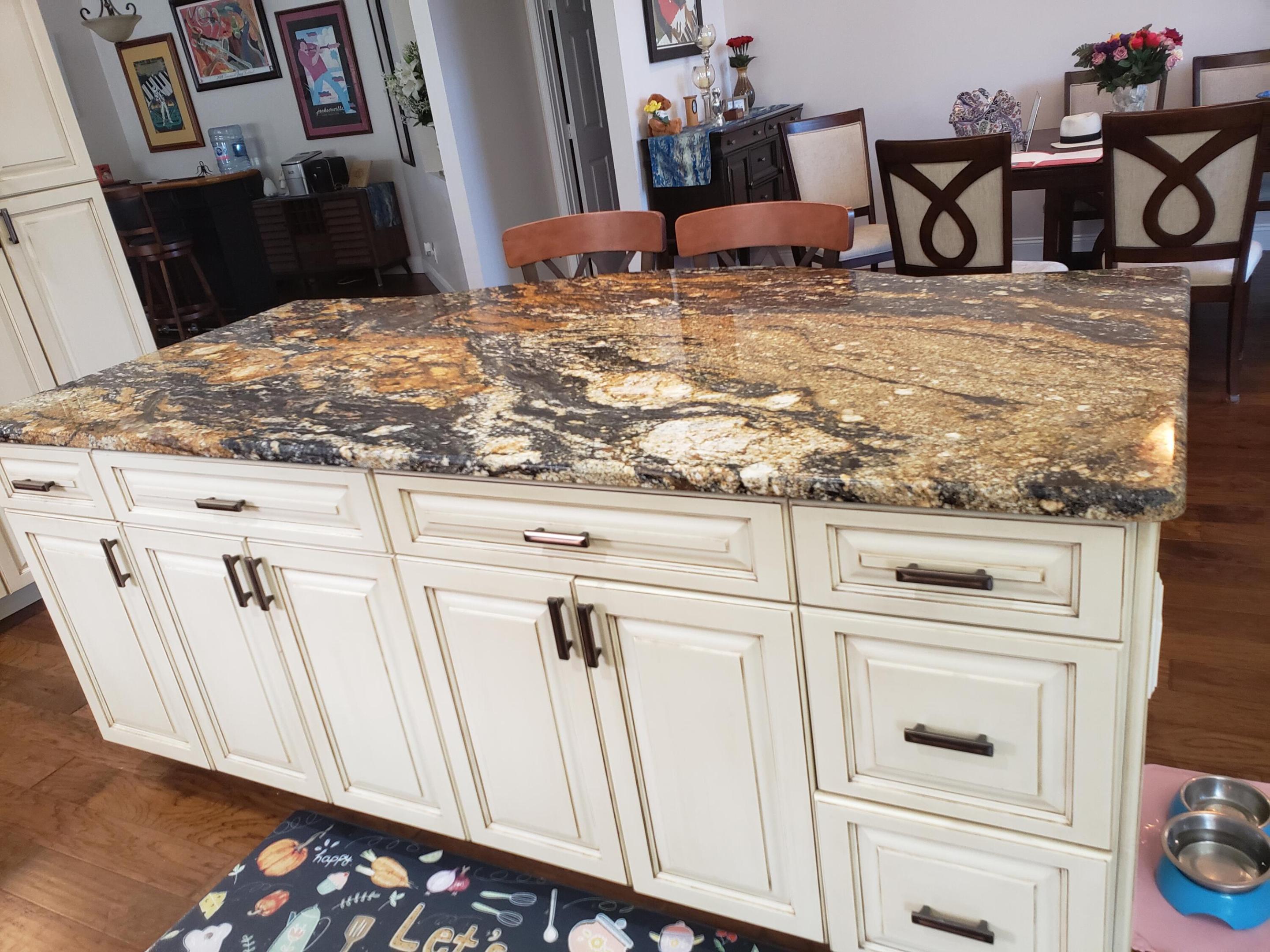 10402 Utopia Circle E