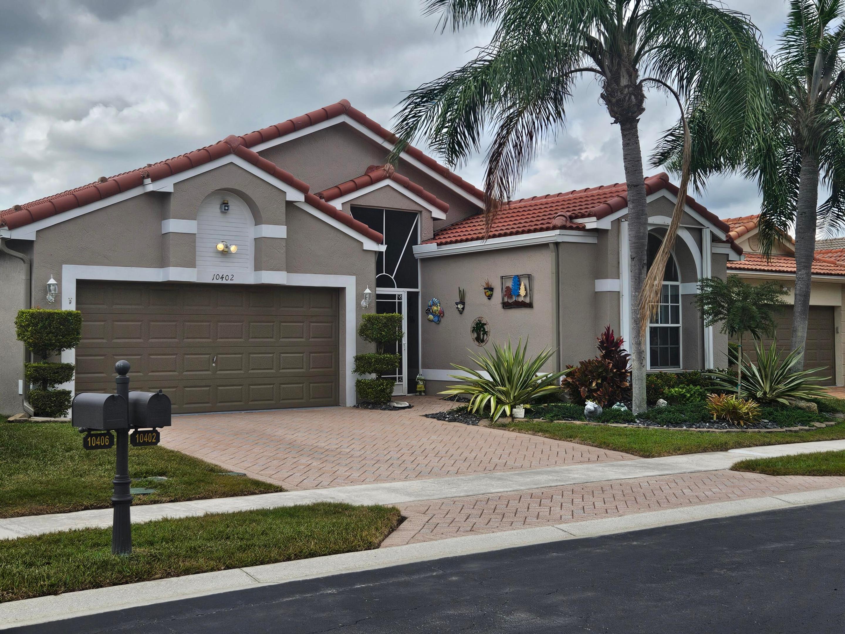 10402 Utopia Circle E