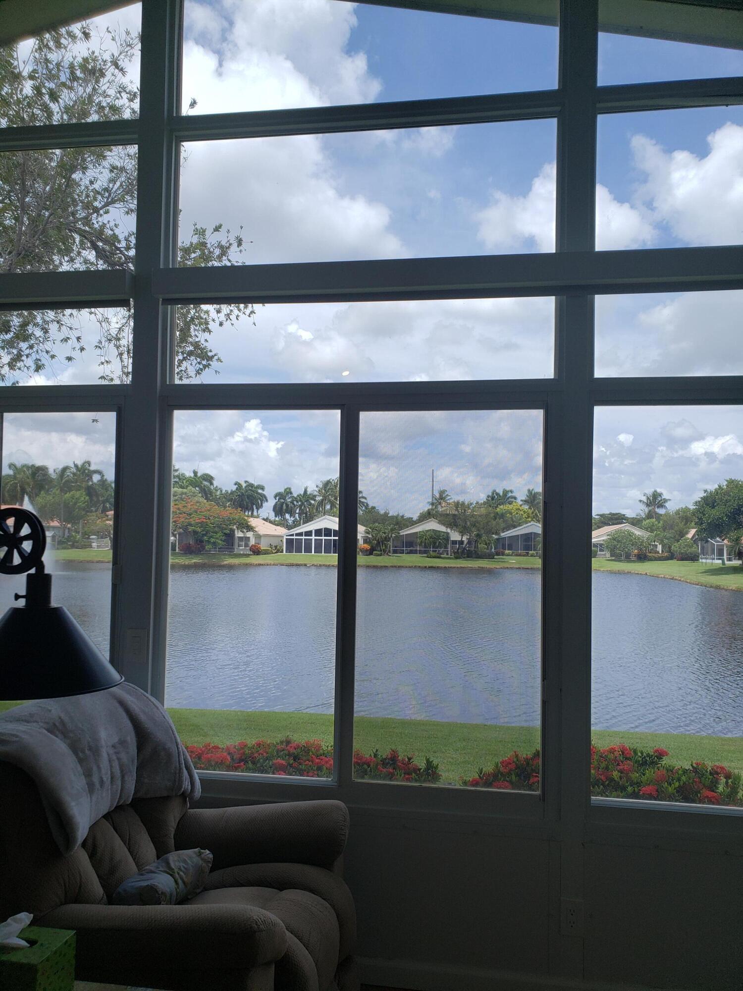 10402 Utopia Circle E