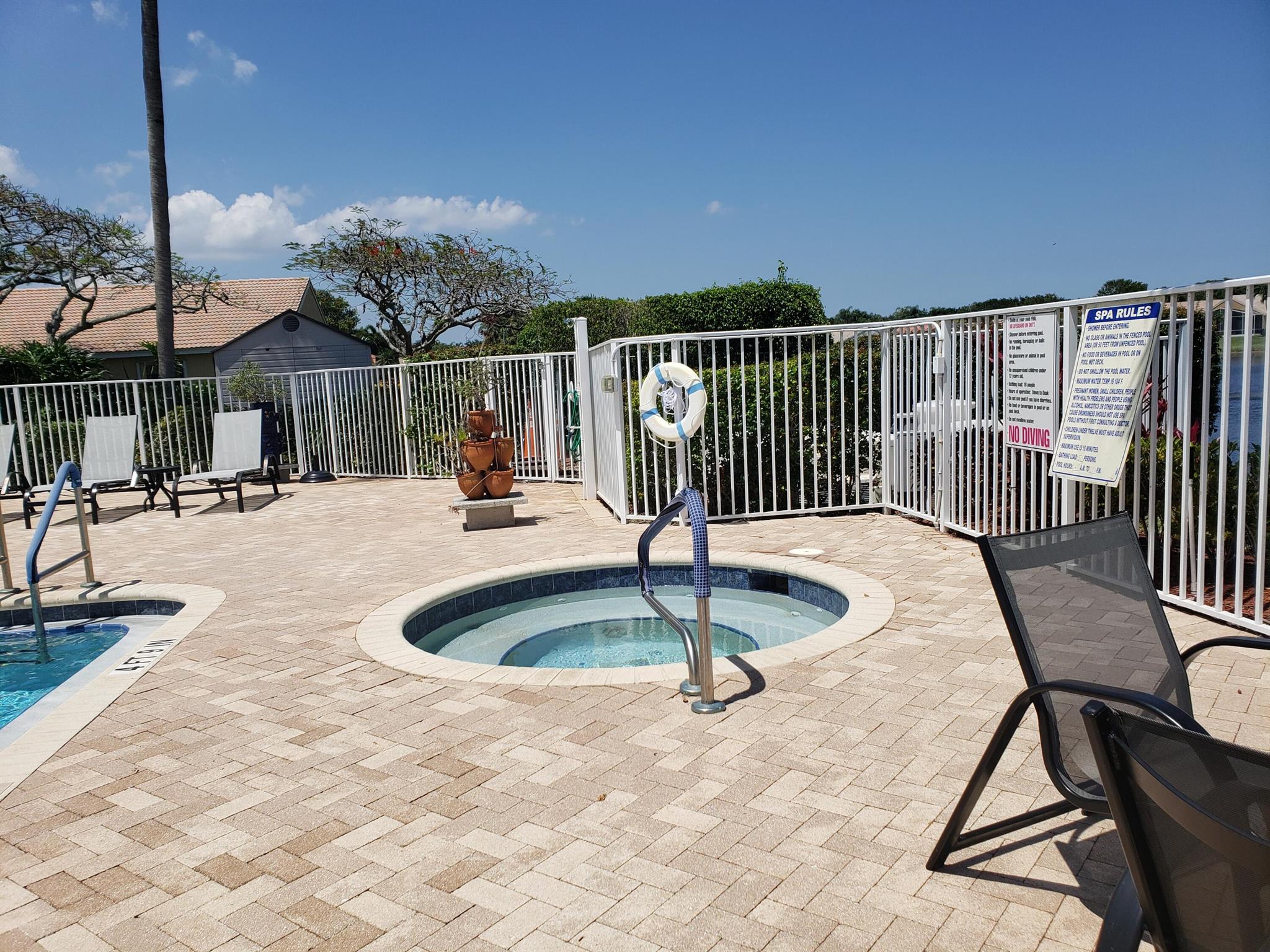 10402 Utopia Circle E