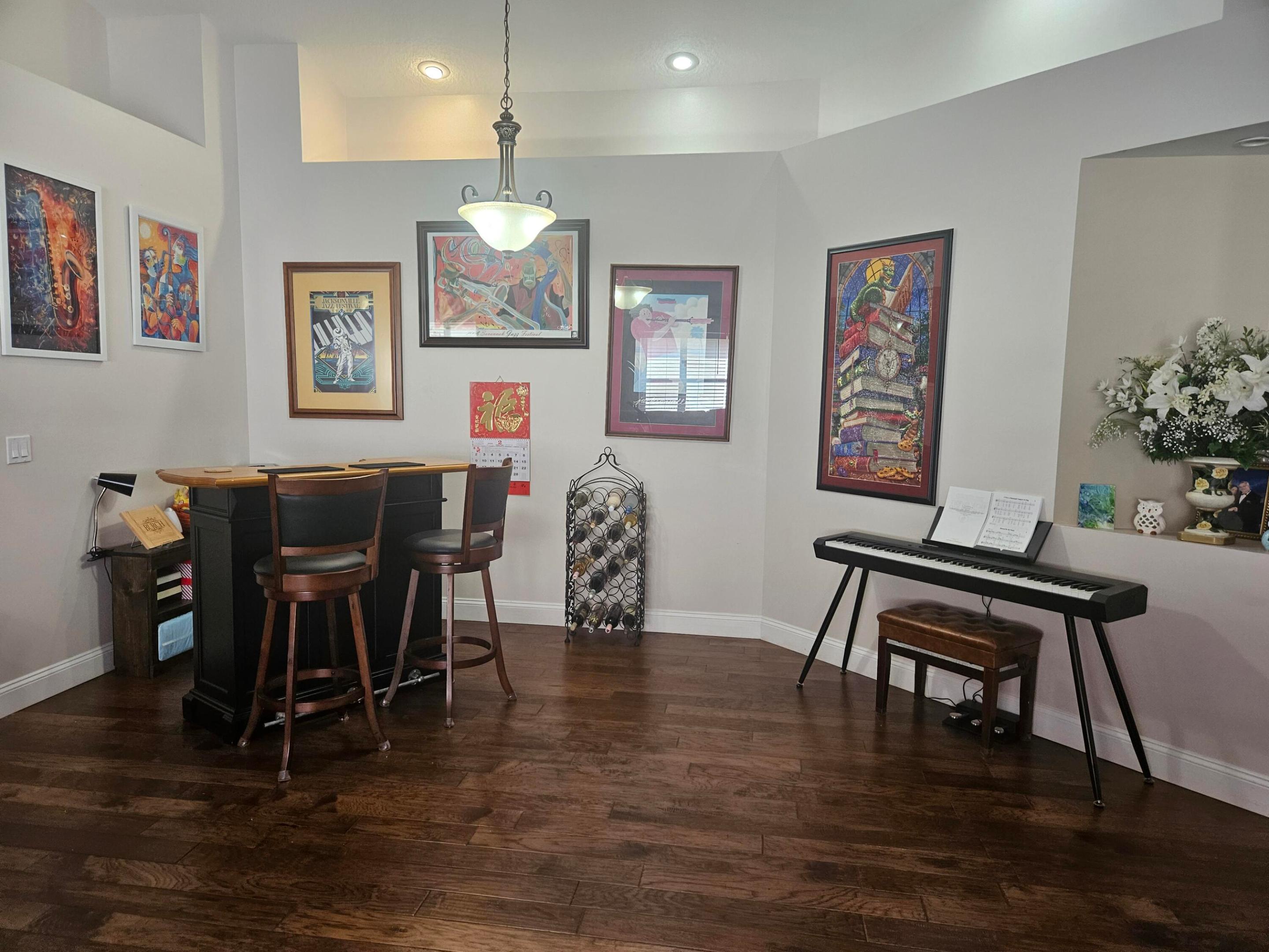 10402 Utopia Circle E