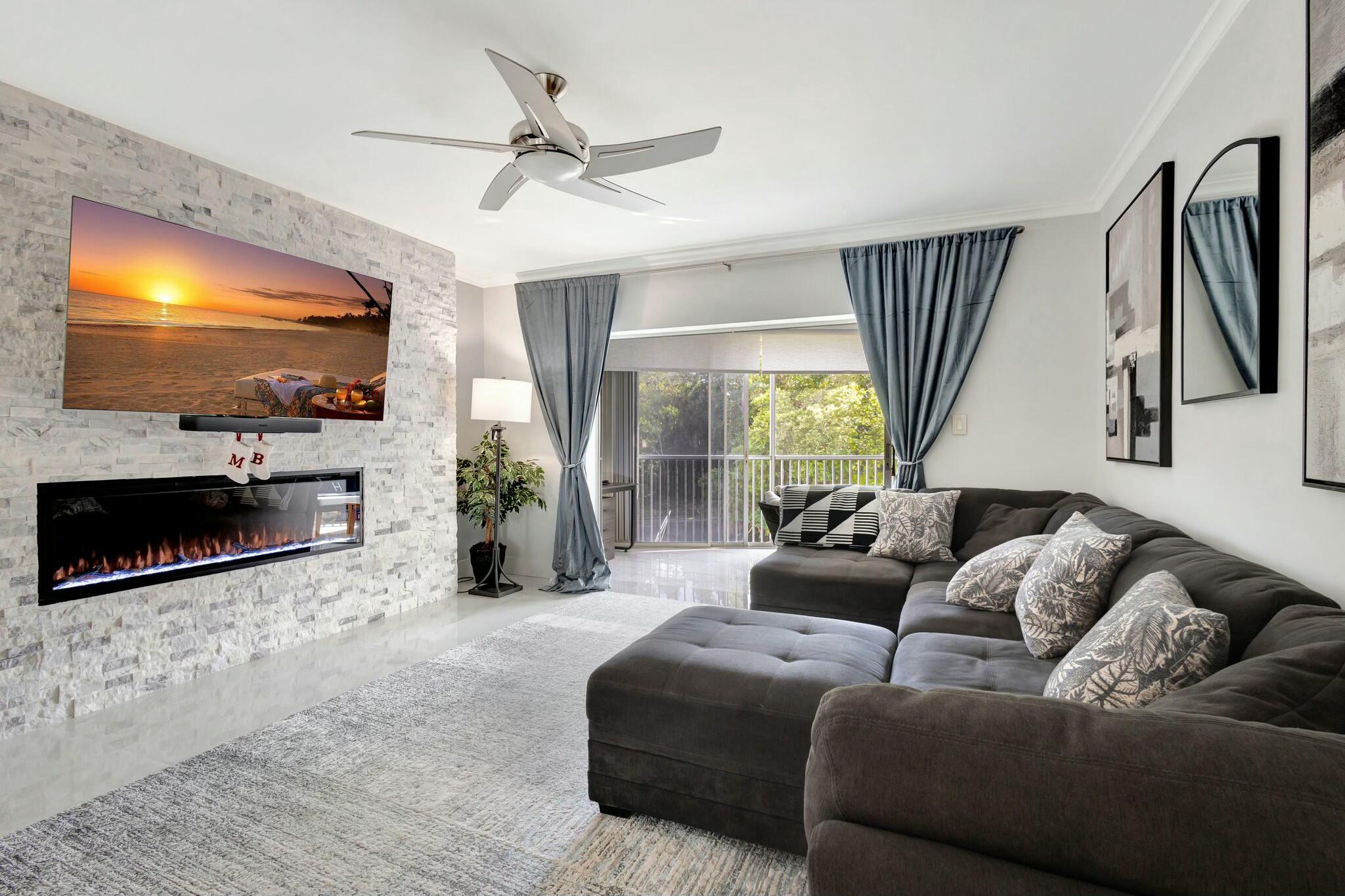 700 NE Harbour Terrace 2290