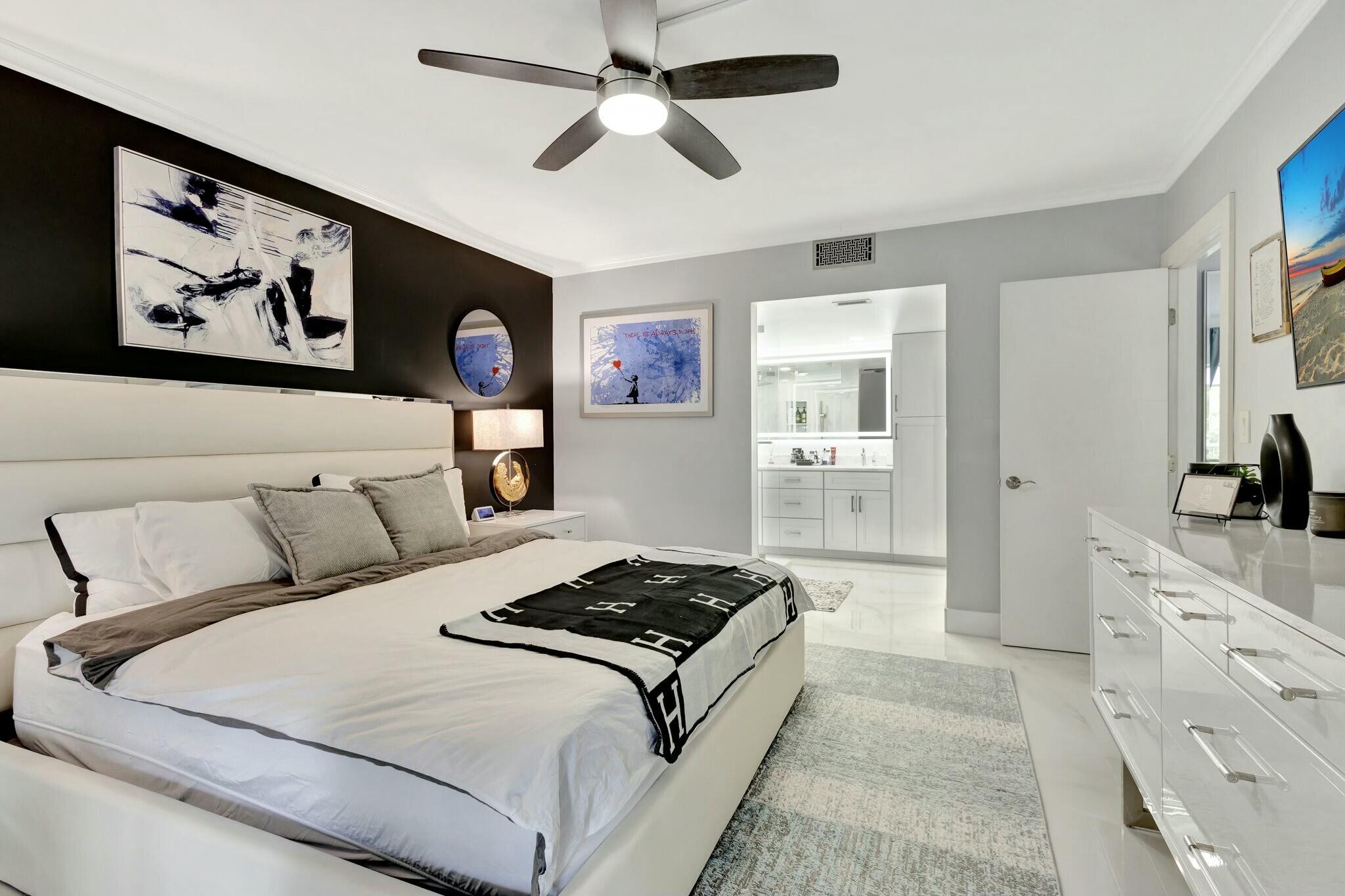 700 NE Harbour Terrace 2290