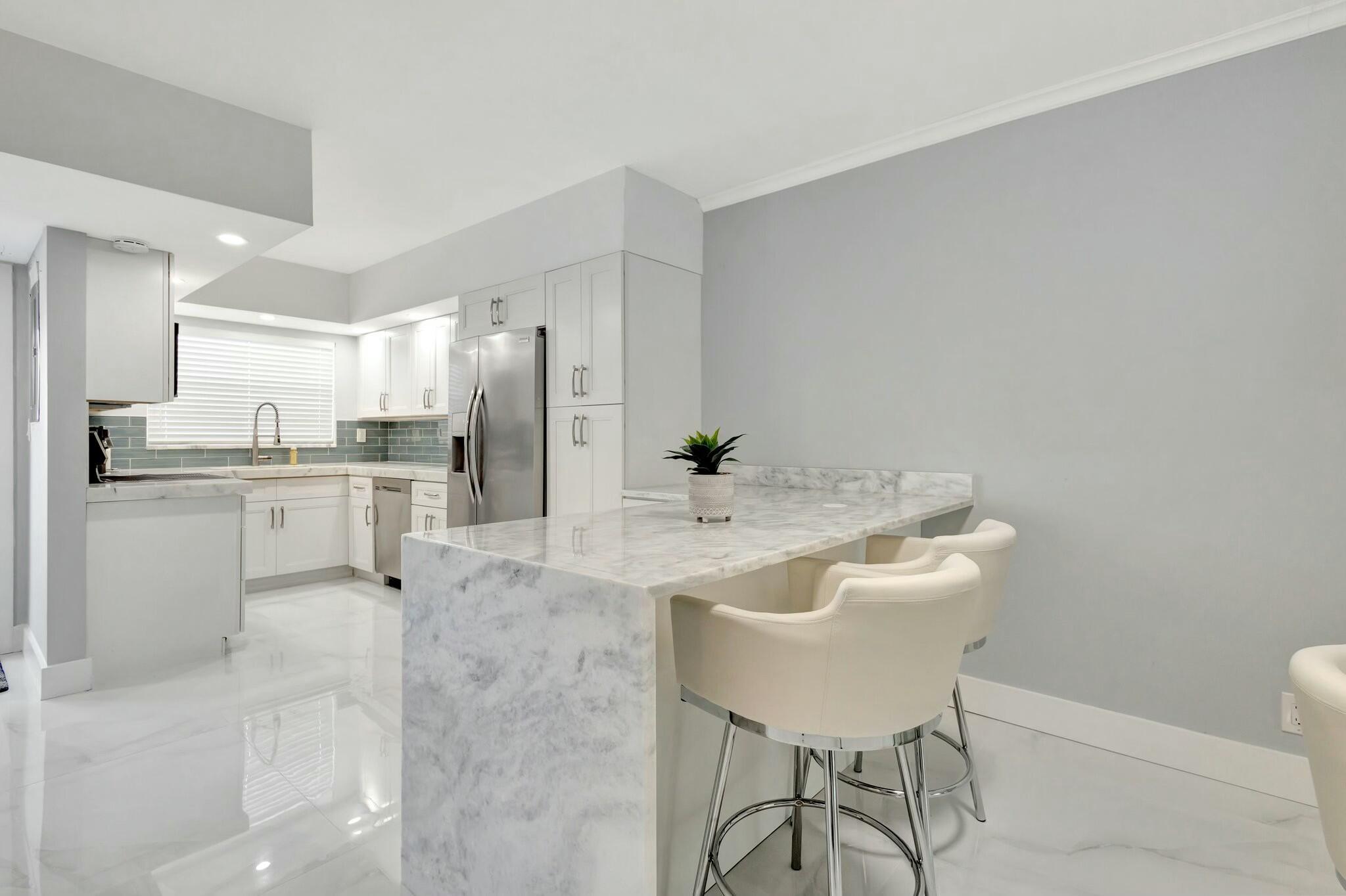 700 NE Harbour Terrace 2290