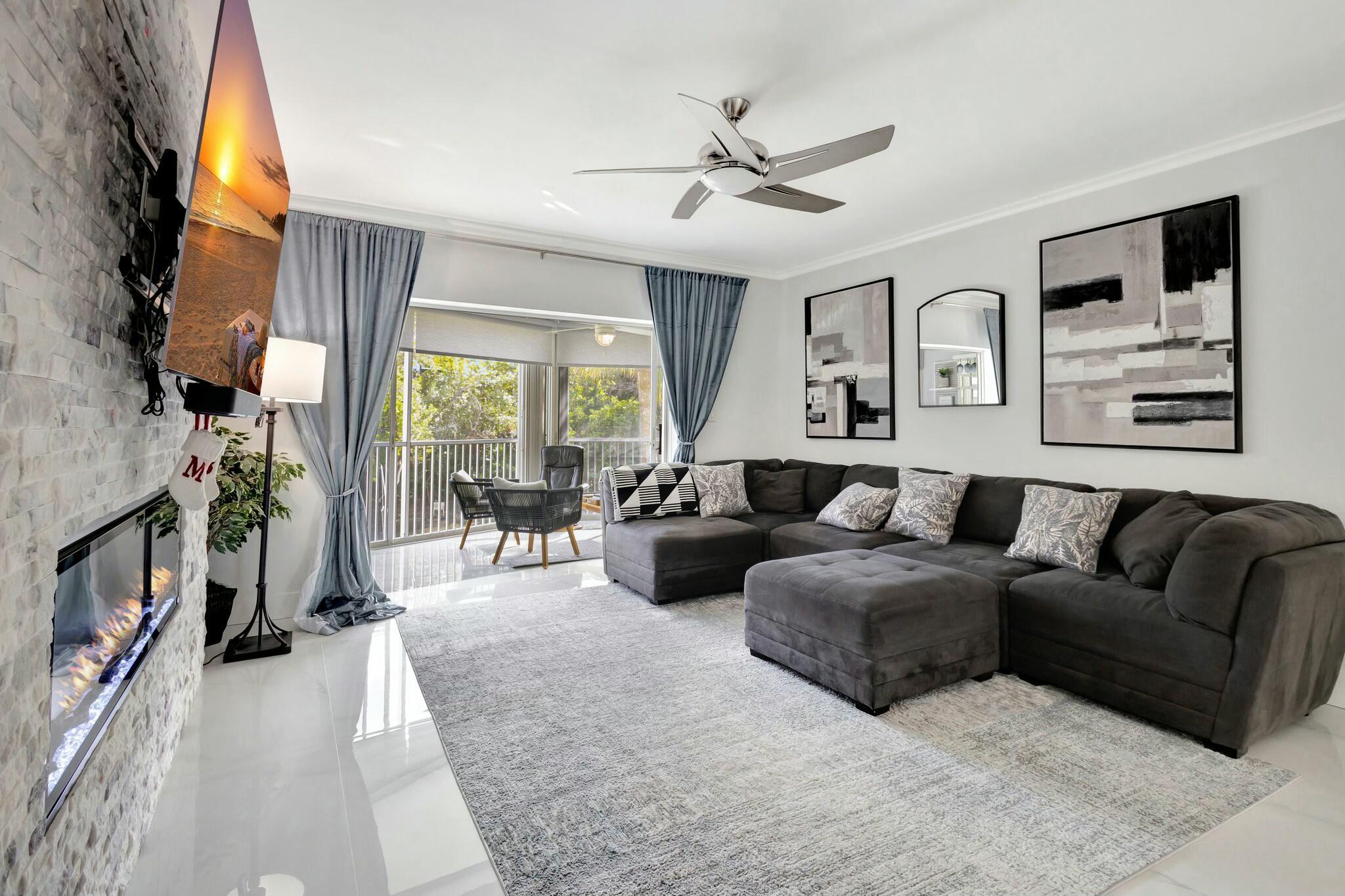 700 NE Harbour Terrace 2290
