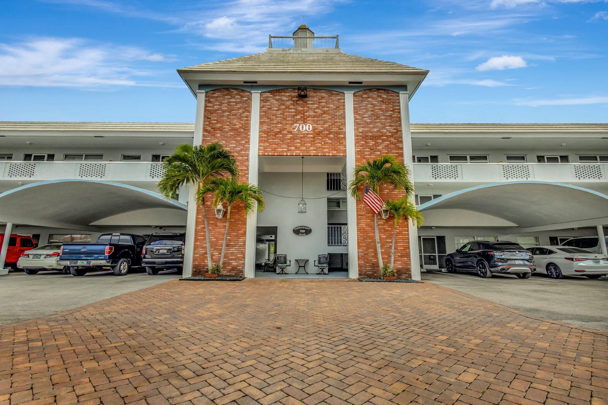 700 NE Harbour Terrace 2290