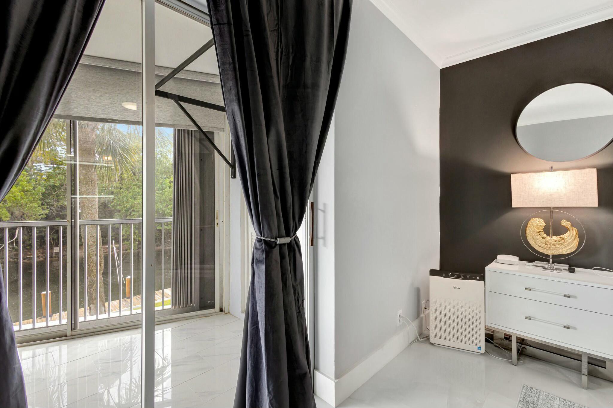 700 NE Harbour Terrace 2290