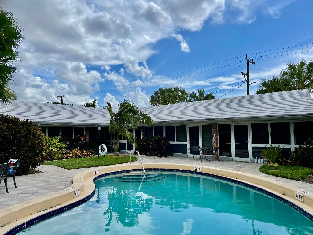 4105 NE 21st Avenue 1-5