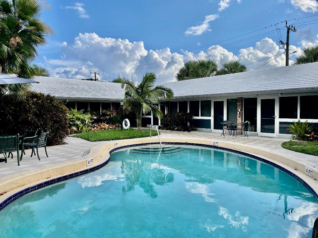 4105 NE 21st Avenue 1-5