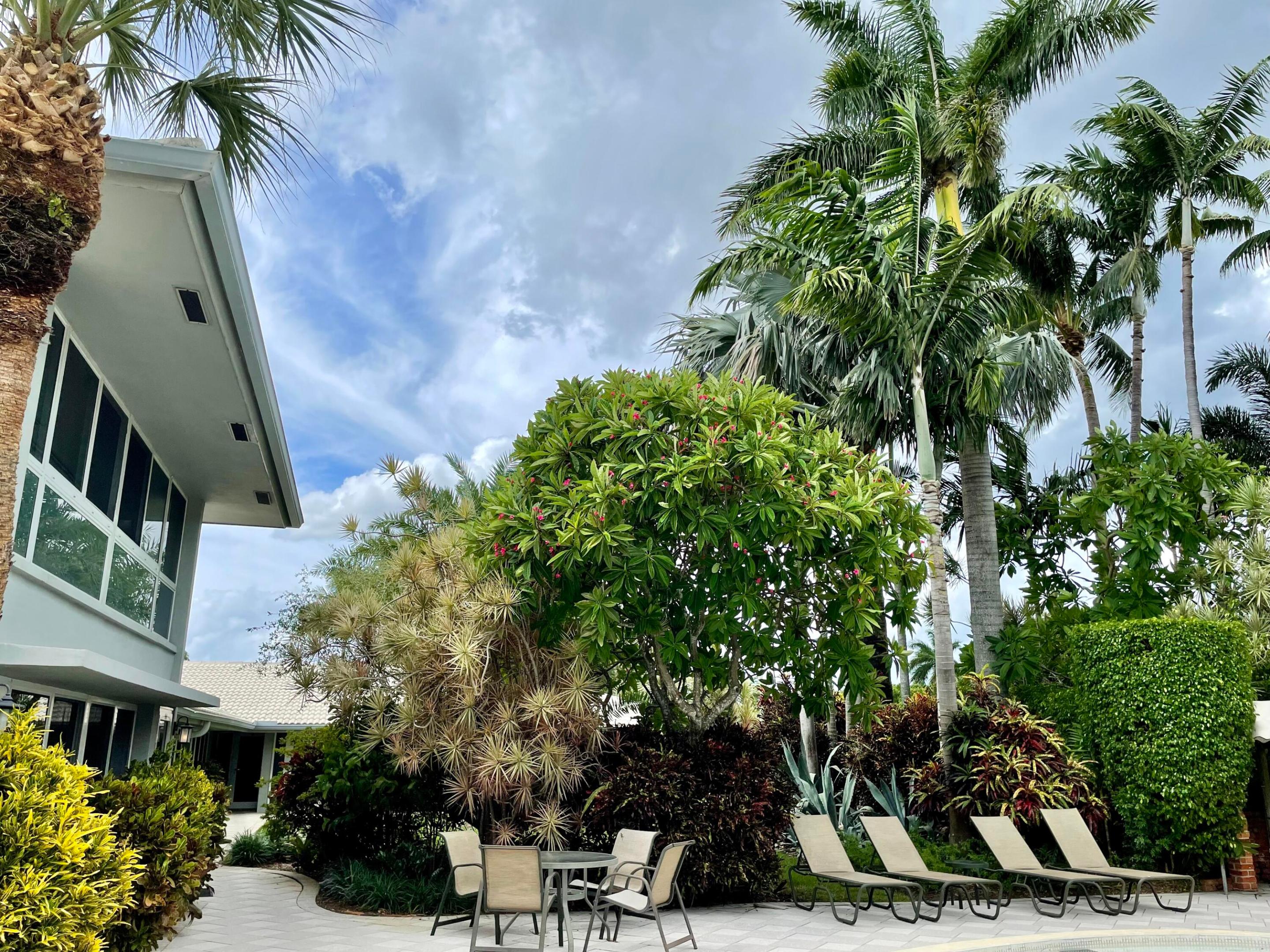 4009 NE 21 Avenue 1-13