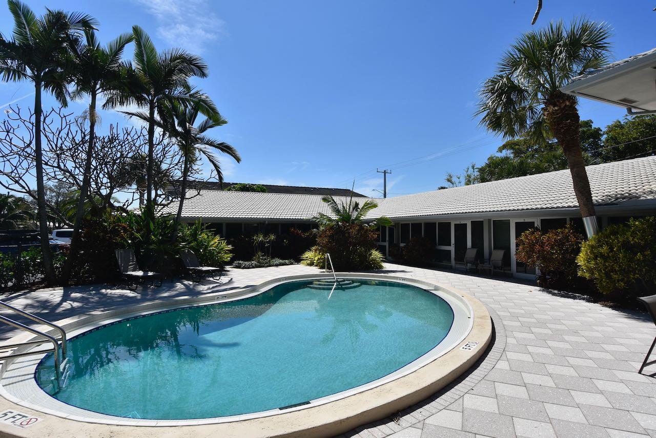 4009 NE 21 Avenue 1-13