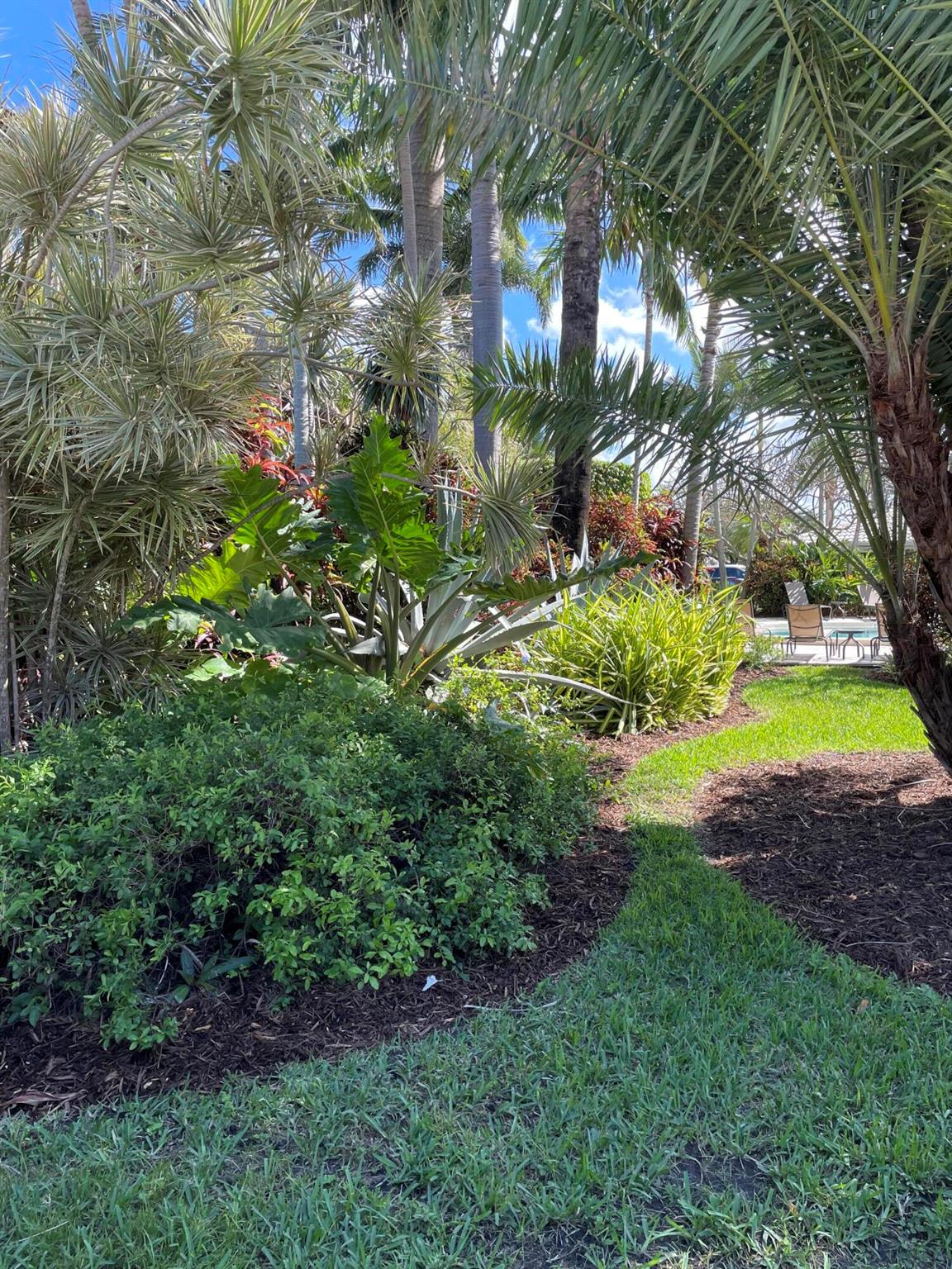 4009 NE 21 Avenue 1-13