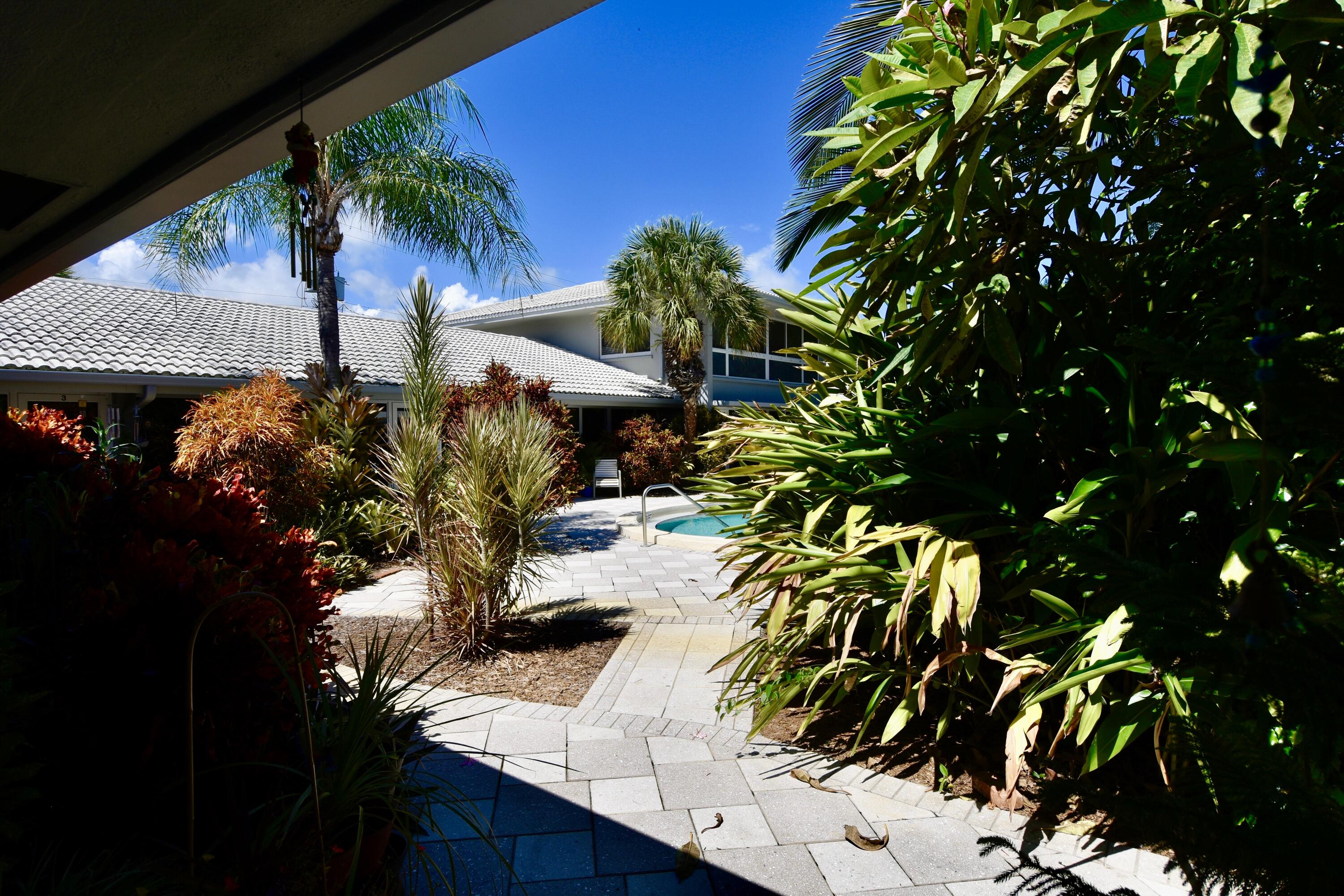 4009 NE 21 Avenue 1-13