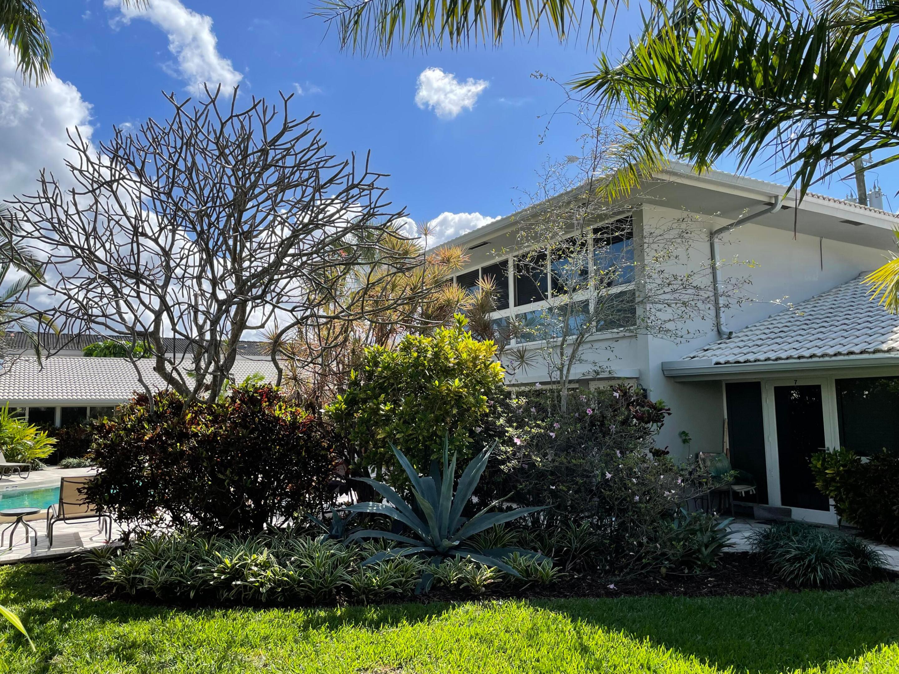 4009 NE 21 Avenue 1-13