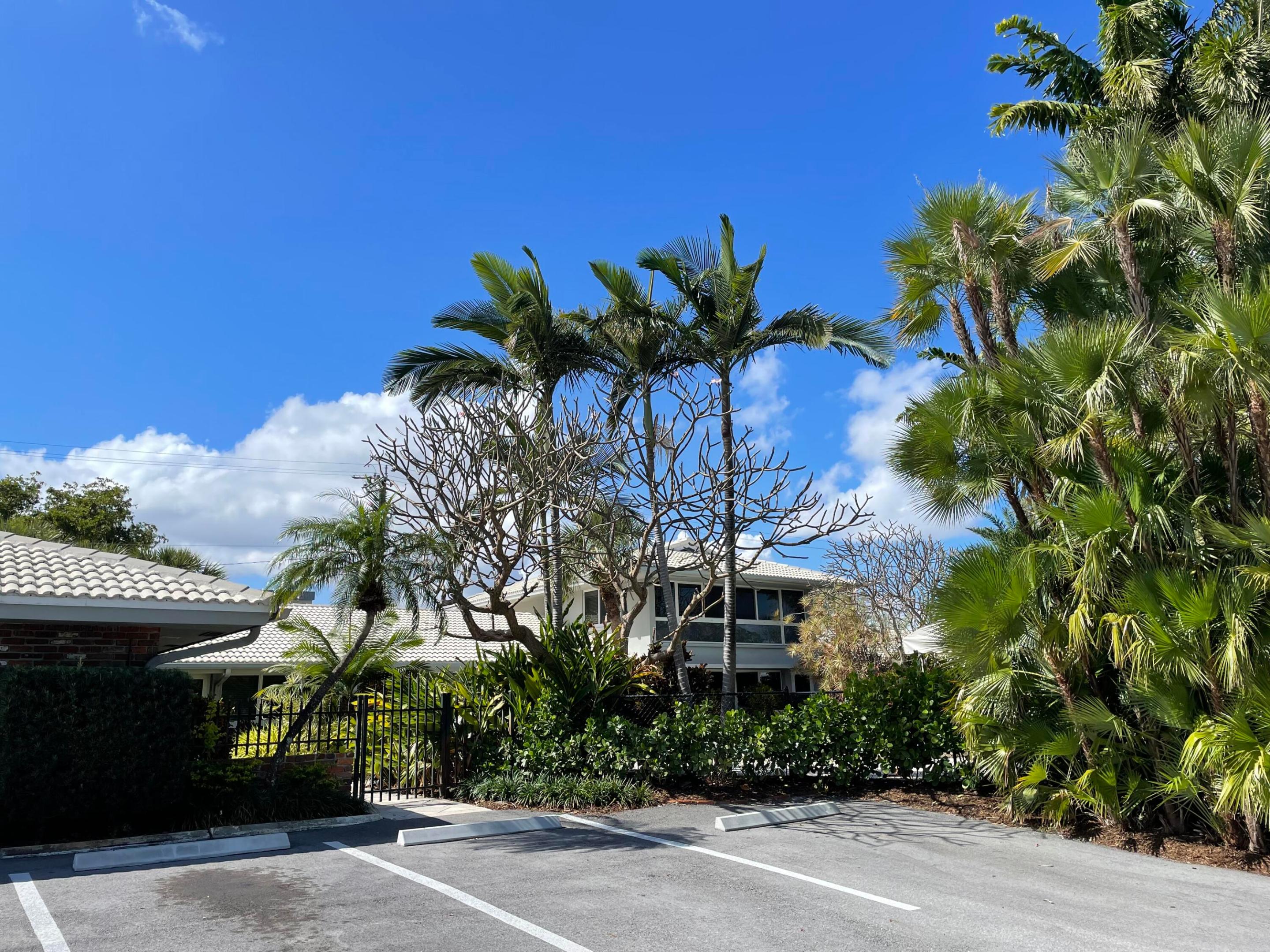 4009 NE 21 Avenue 1-13