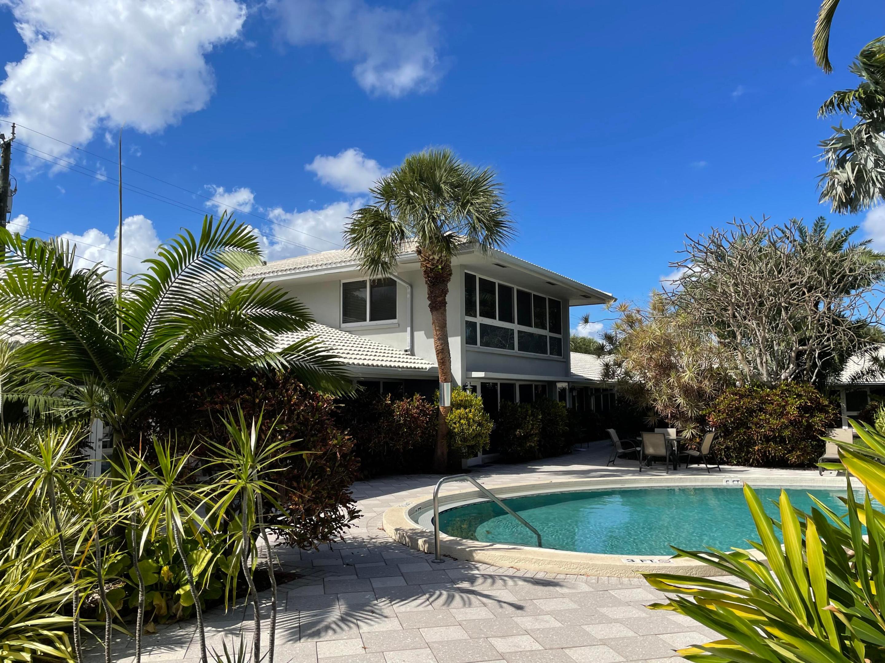 4009 NE 21 Avenue 1-13