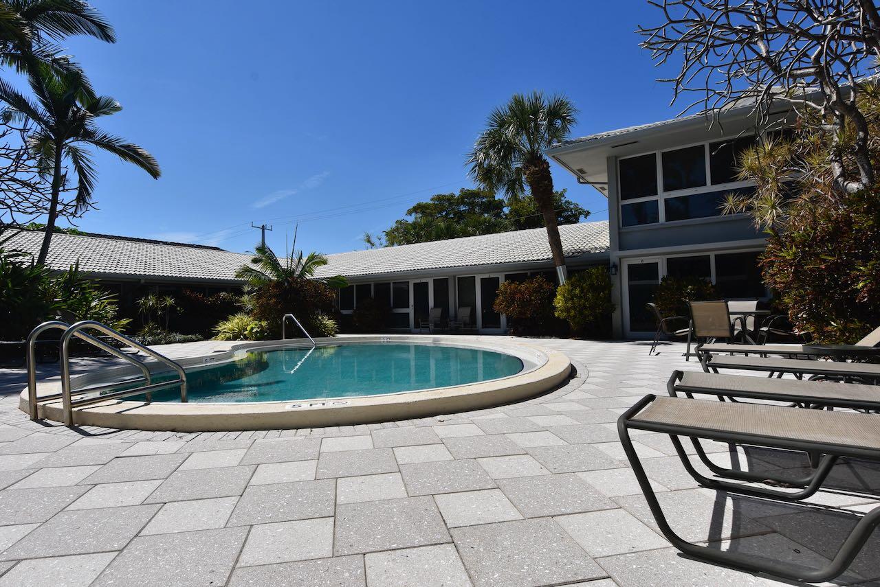 4009 NE 21 Avenue 1-13