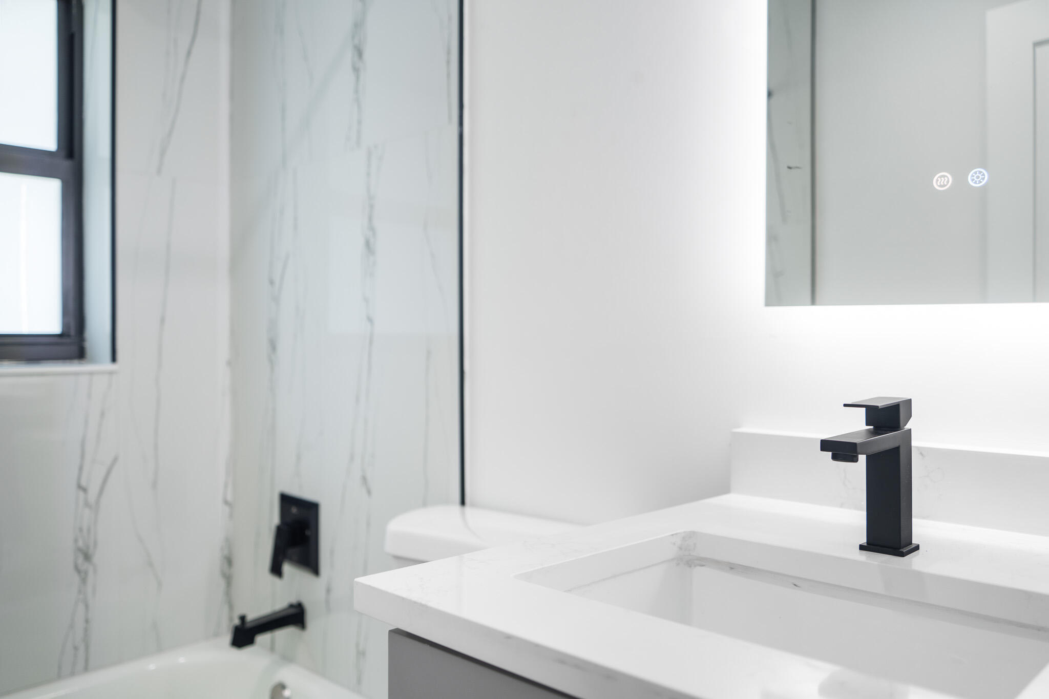 303/305 De Carie Street