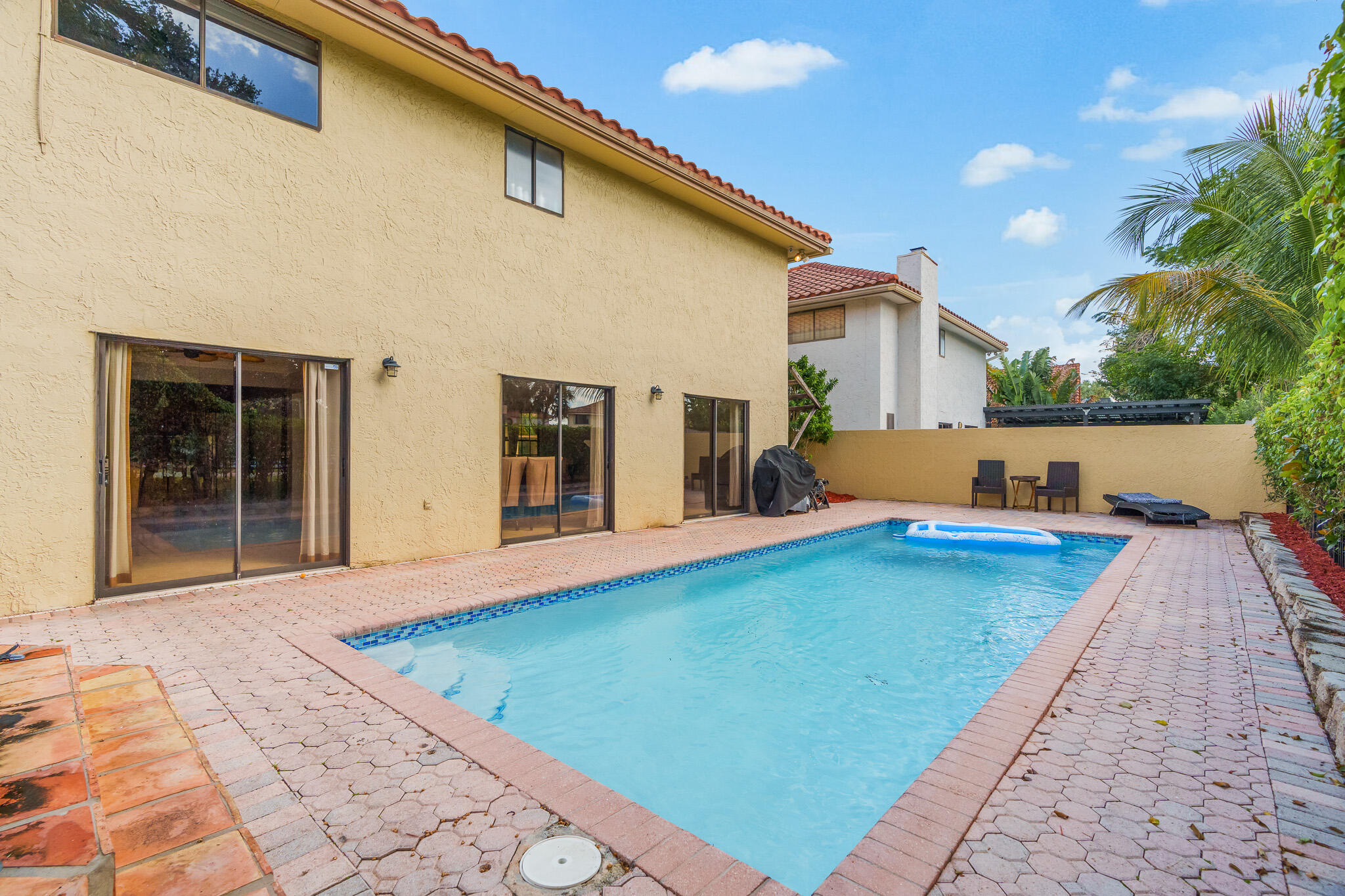 733 NW 40th Terrace