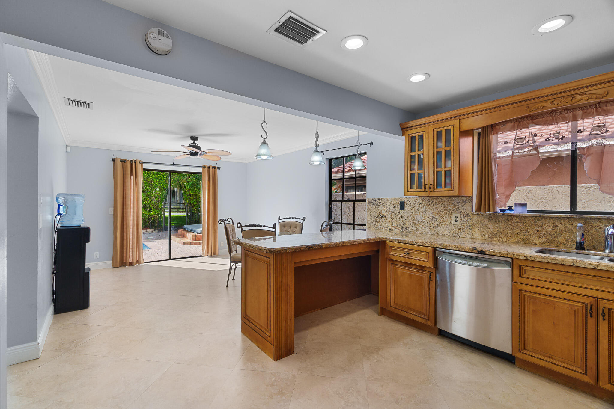 733 NW 40th Terrace
