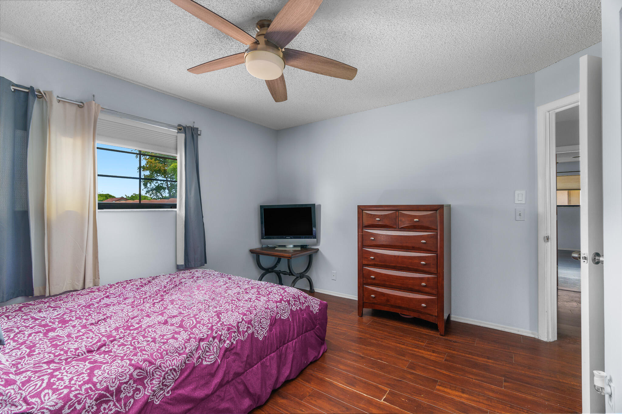 733 NW 40th Terrace