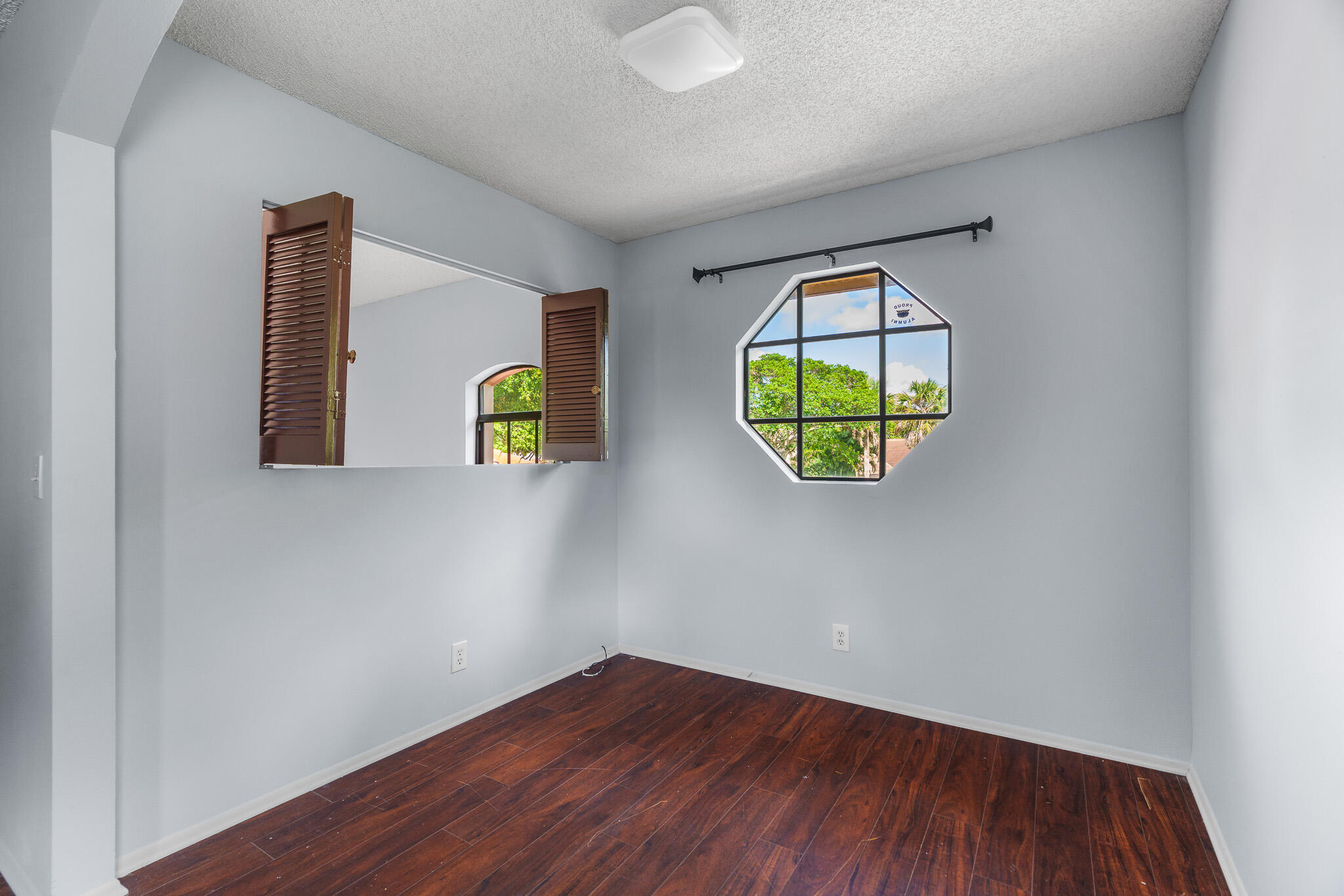 733 NW 40th Terrace