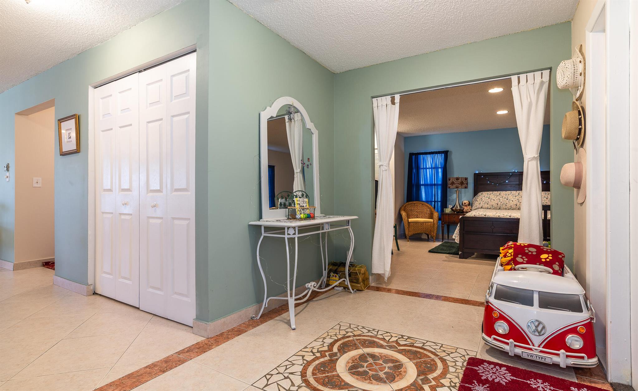 7076 Pine Manor Drive