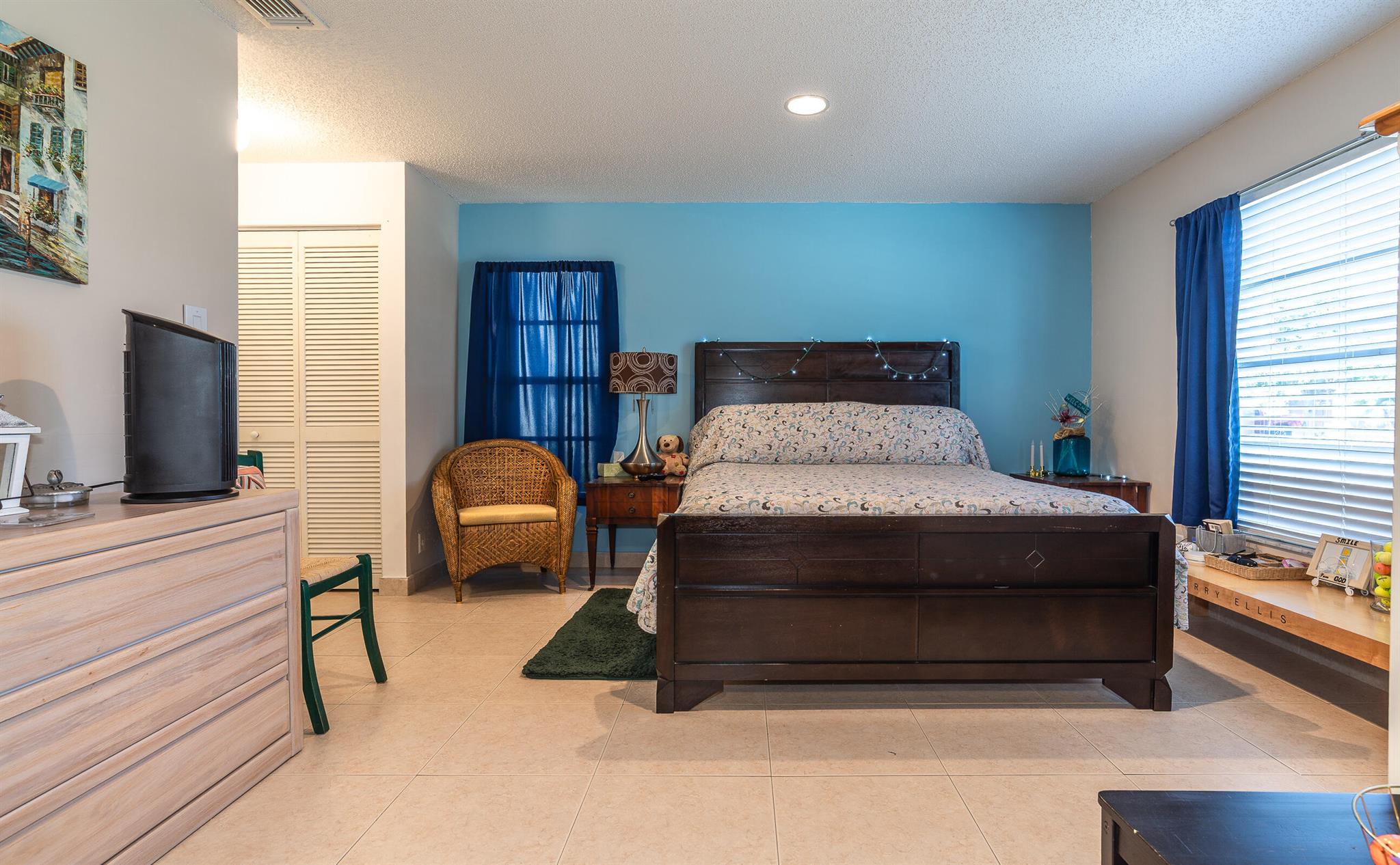 7076 Pine Manor Drive